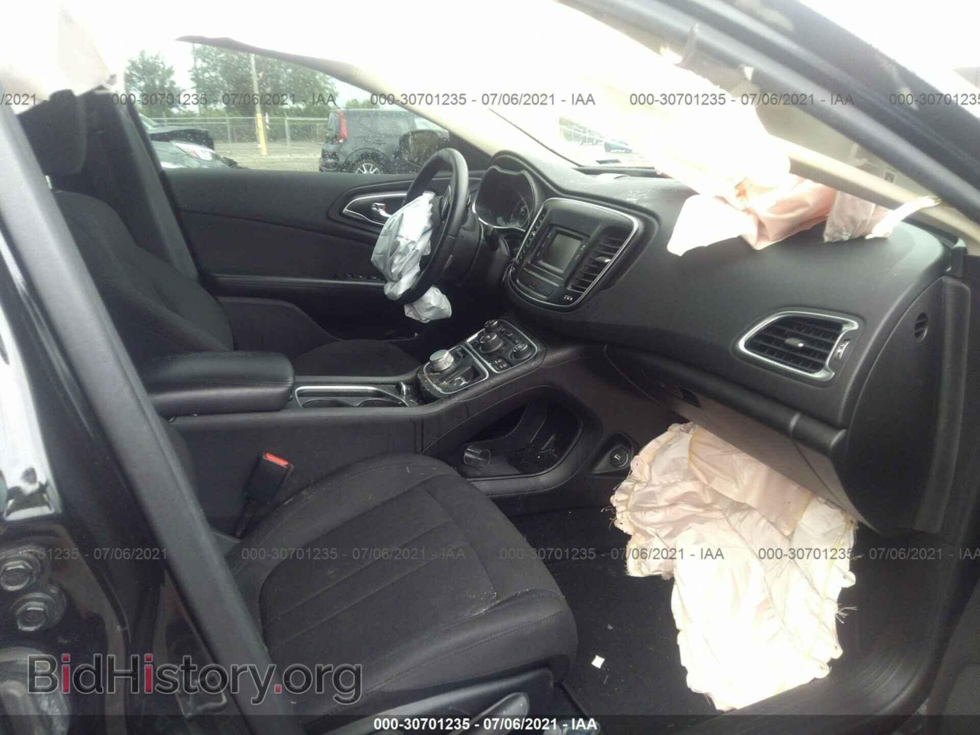 2016 CHRYSLER 200 - VIN: 1C3CCCAB7GN137556 - Фото 5