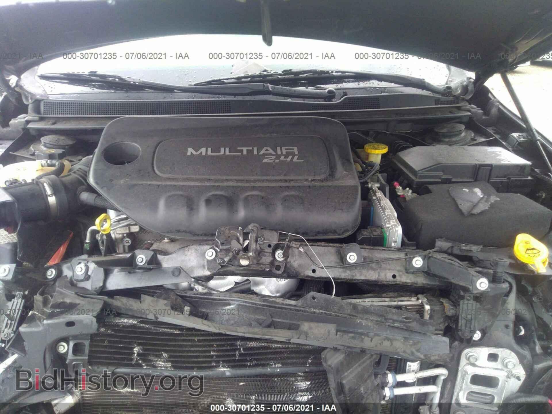 2016 CHRYSLER 200 - VIN: 1C3CCCAB7GN137556 - Фото 10