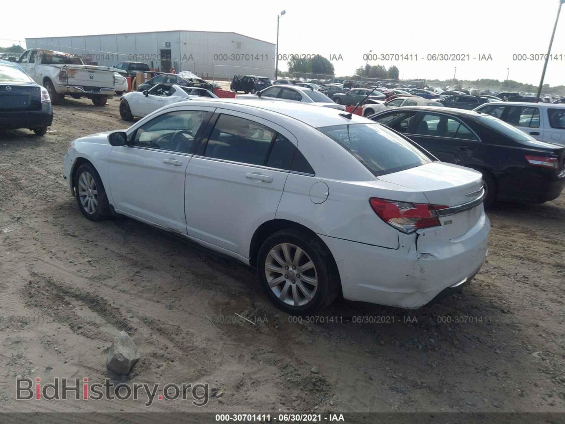2013 CHRYSLER 200 - VIN: 1C3CCBBG4DN658766 - Photo 3