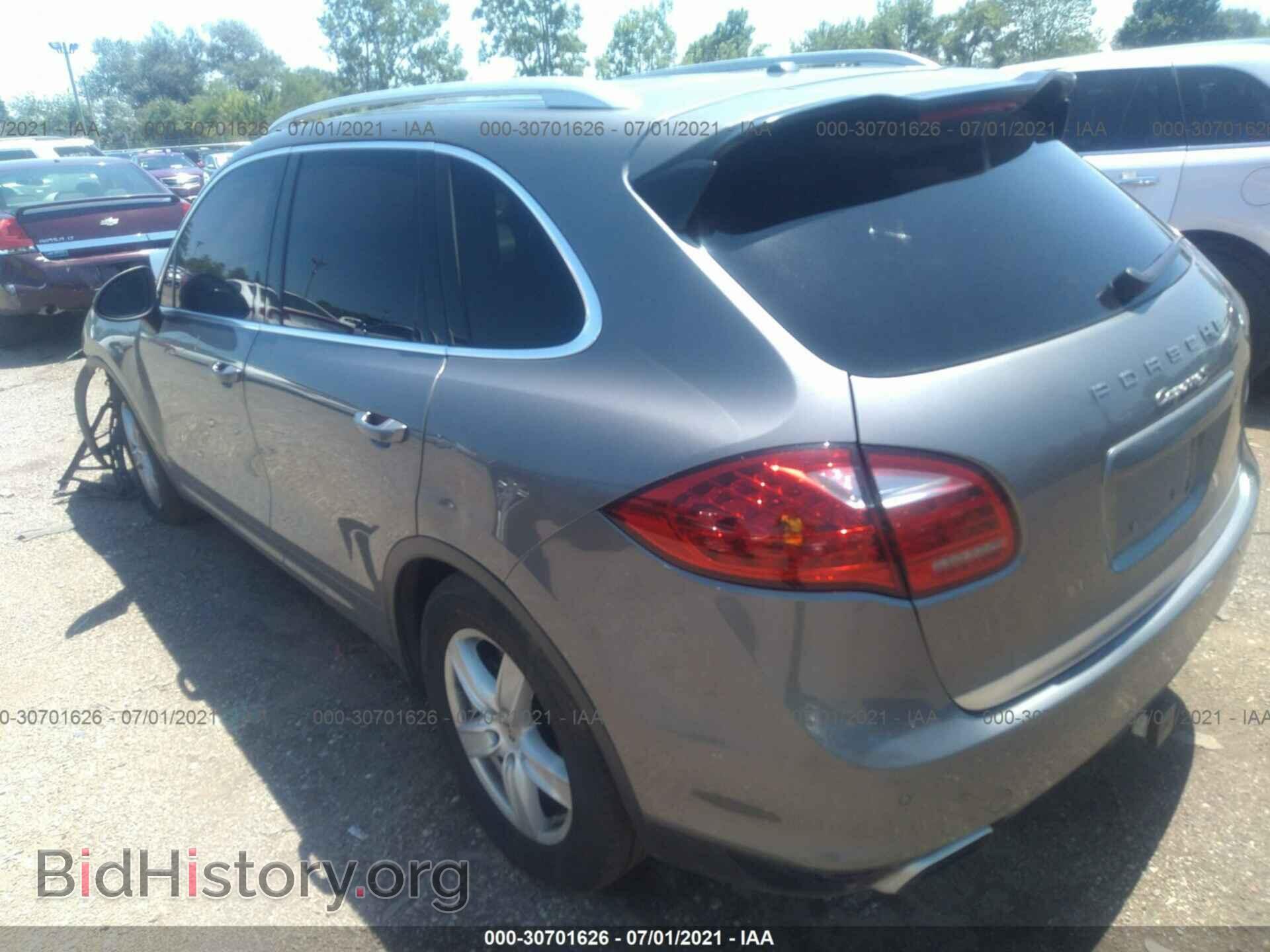 2011 PORSCHE CAYENNE - VIN: WP1AB2A26BLA49603 - Фото 3
