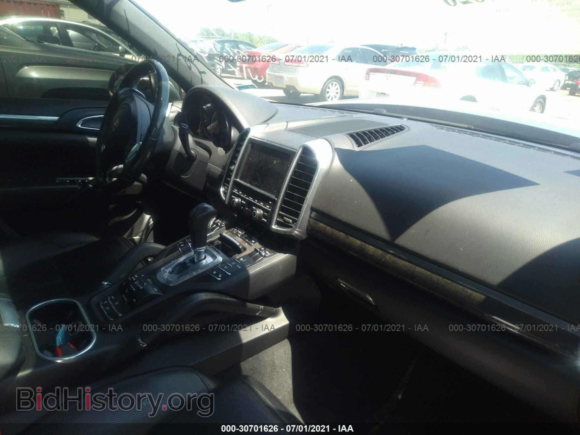2011 PORSCHE CAYENNE - VIN: WP1AB2A26BLA49603 - Фото 5
