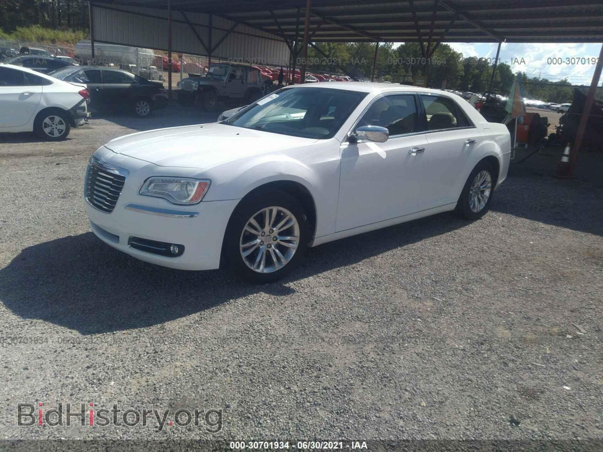 2012 CHRYSLER 300 - VIN: 2C3CCACG2CH186213 - Фото 2