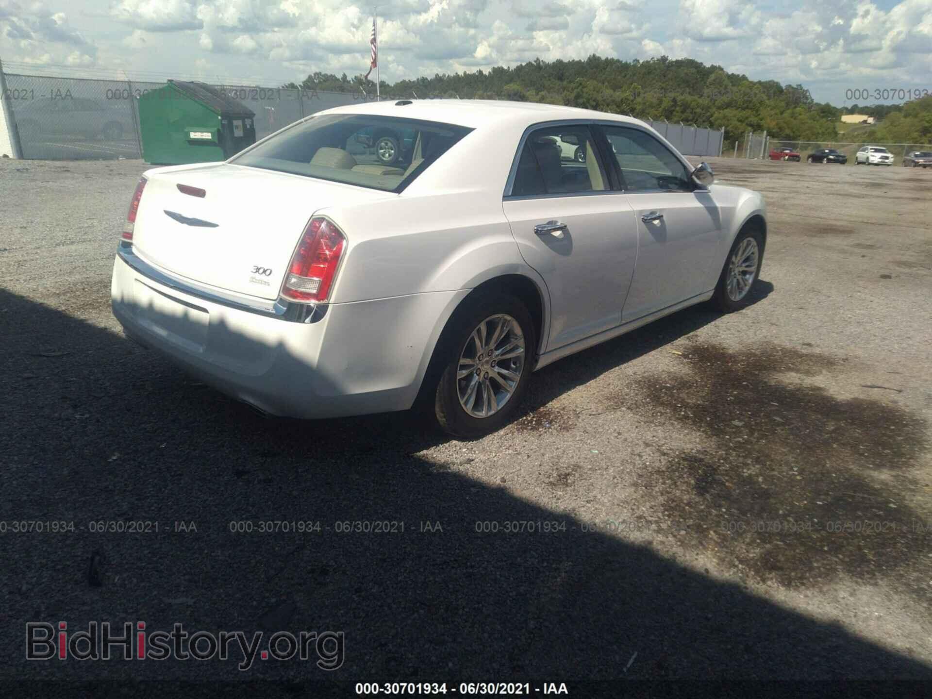 2012 CHRYSLER 300 - VIN: 2C3CCACG2CH186213 - Фото 4