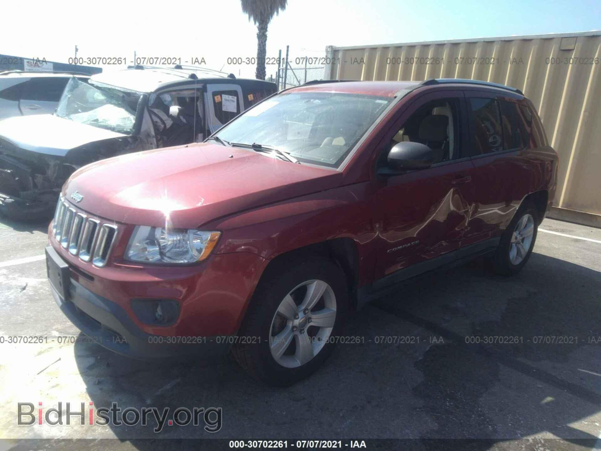 2011 JEEP COMPASS - VIN: 1J4NT1FB6BD224567 - Photo 2