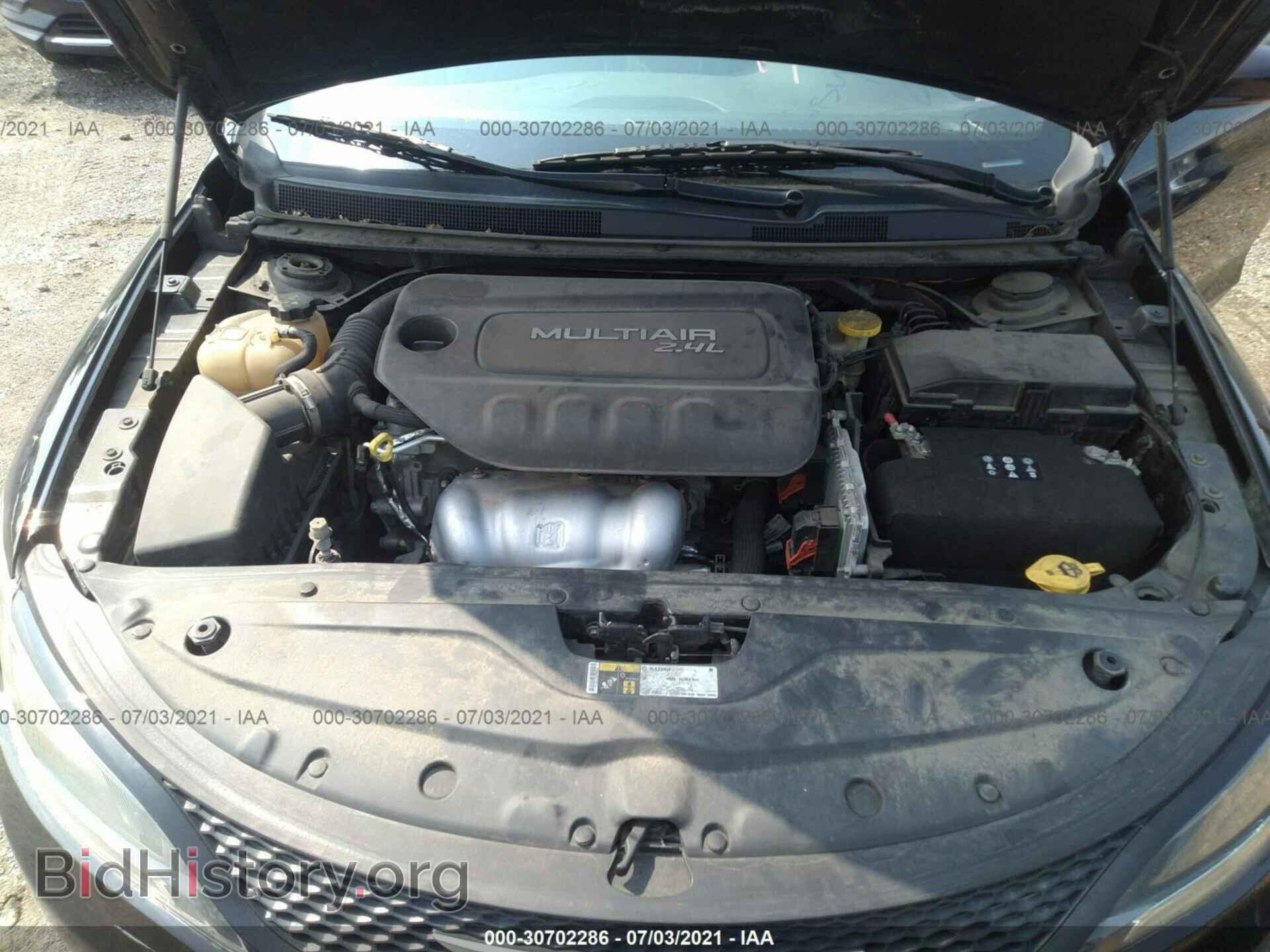 2015 CHRYSLER 200 - VIN: 1C3CCCBB3FN734748 - Фото 10