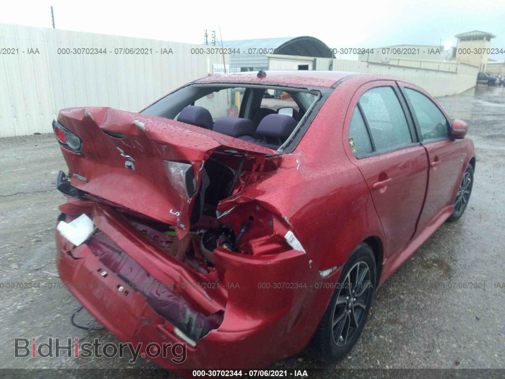 2017 MITSUBISHI LANCER - VIN: JA32U2FU7HU008666 - Фото 4