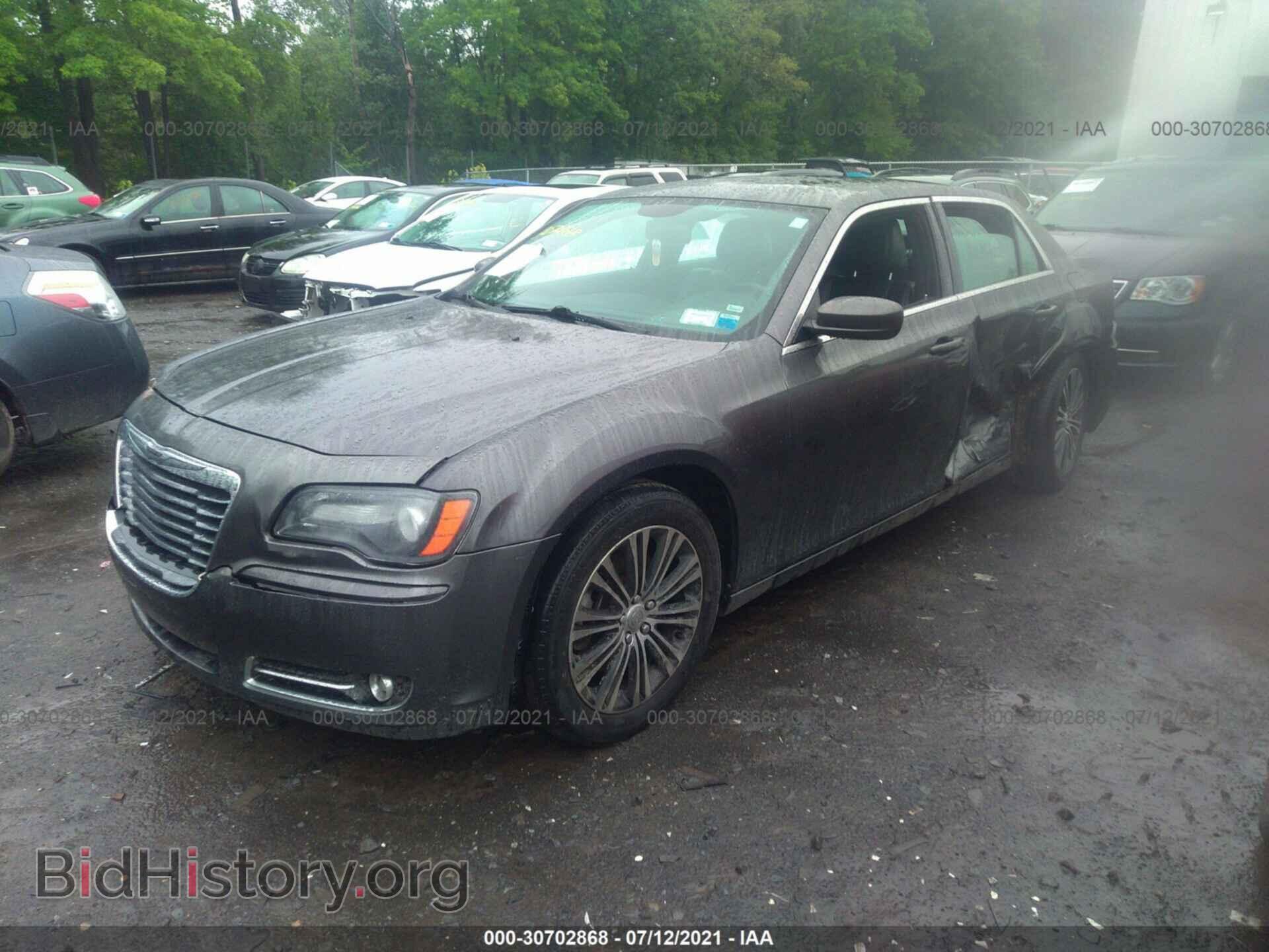 2013 CHRYSLER 300 - VIN: 2C3CCAGG1DH728459 - Фото 2