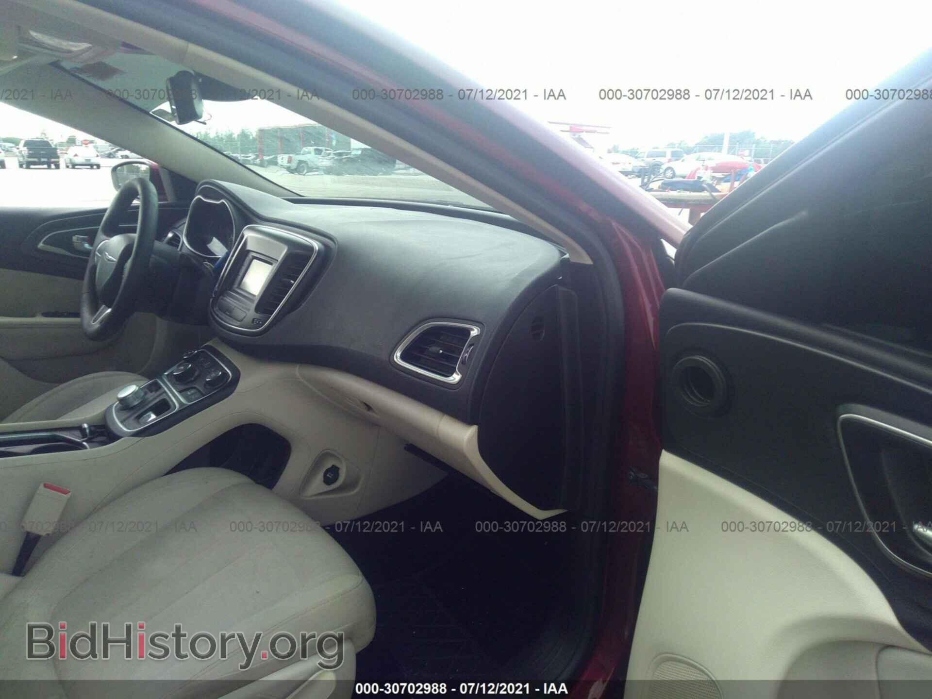 2016 CHRYSLER 200 - VIN: 1C3CCCAB4GN125543 - Фото 5