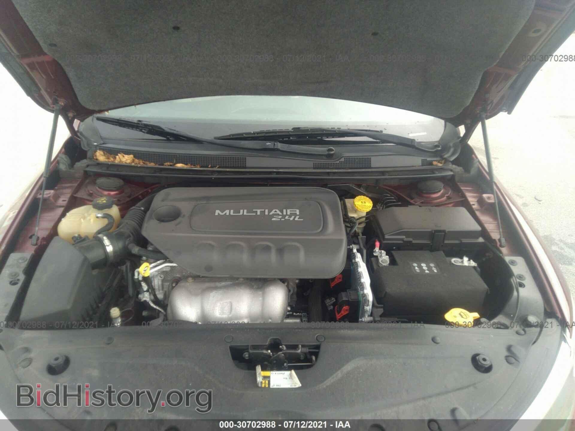 2016 CHRYSLER 200 - VIN: 1C3CCCAB4GN125543 - Фото 10