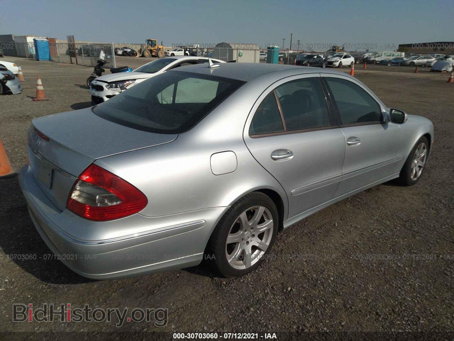 2007 MERCEDES-BENZ E-CLASS - VIN: WDBUF56X37B010133 - Фото 4