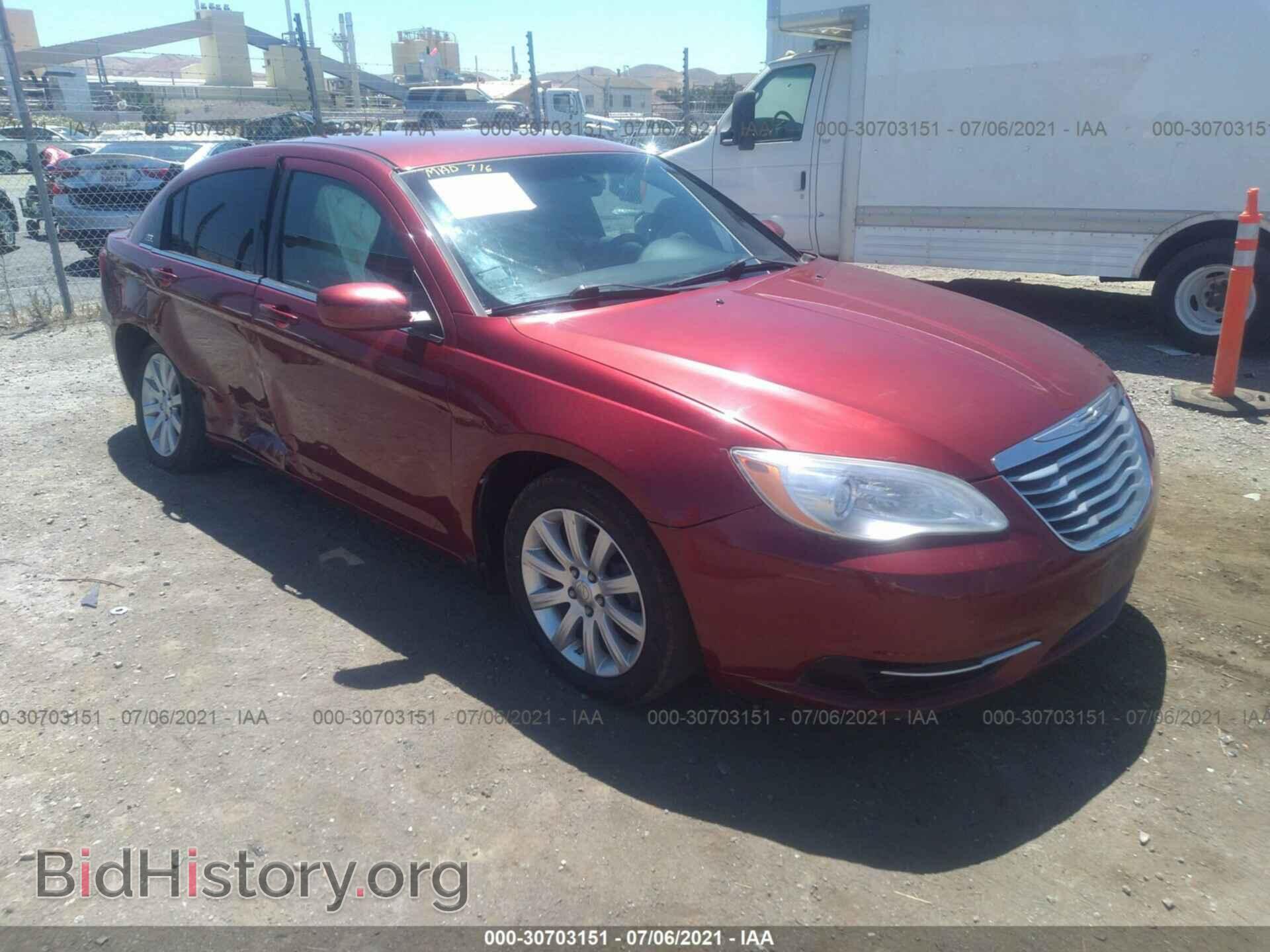 Photo 1C3BC1FG4BN512963 - CHRYSLER 200 2011