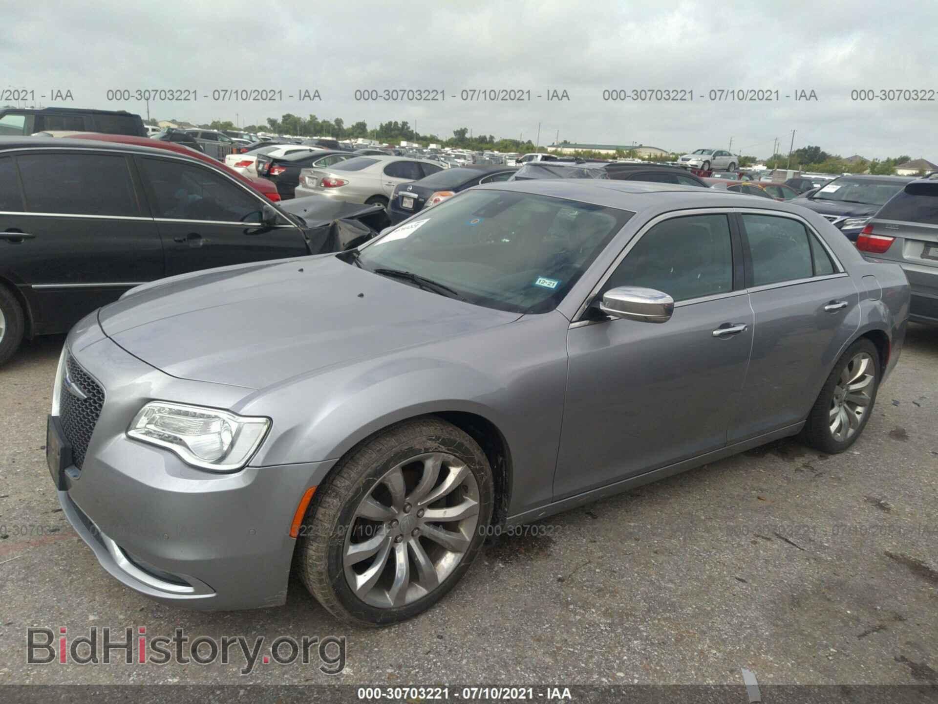 2018 CHRYSLER 300 - VIN: 2C3CCAEG7JH263927 - Фото 2