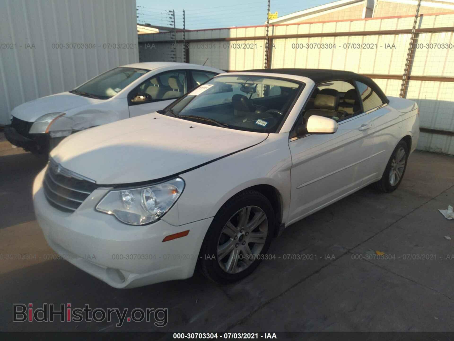 2010 CHRYSLER SEBRING - VIN: 1C3BC5EDXAN153437 - Фото 2