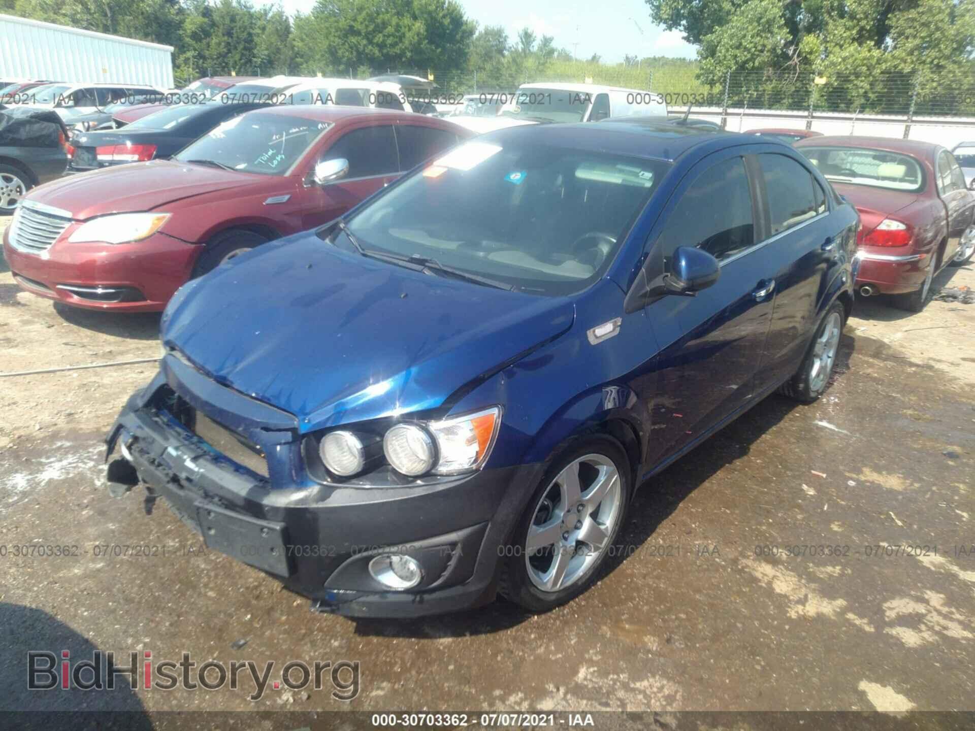 2013 CHEVROLET SONIC - VIN: 1G1JE5SB7D4114621 - Фото 2