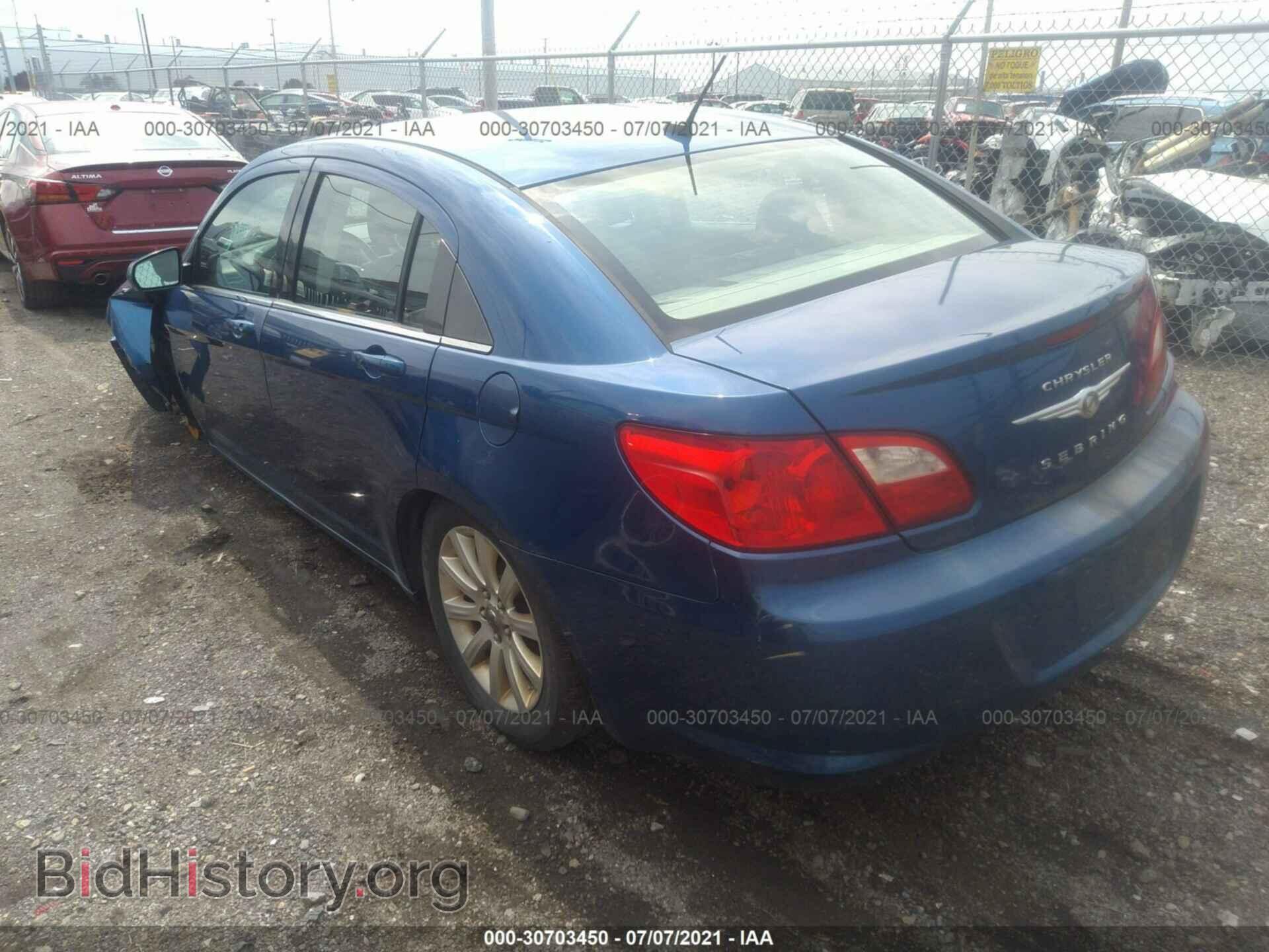 2010 CHRYSLER SEBRING - VIN: 1C3CC5FB9AN140230 - Фото 3
