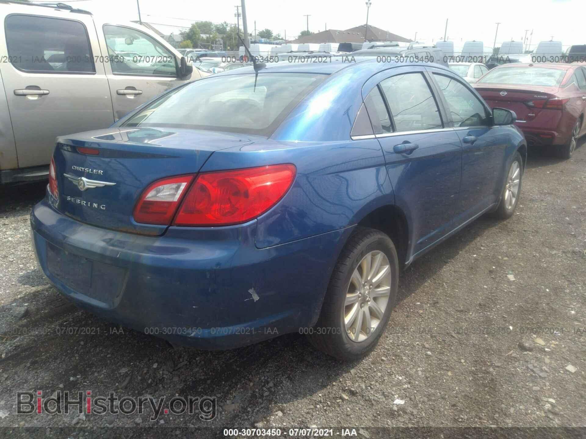 2010 CHRYSLER SEBRING - VIN: 1C3CC5FB9AN140230 - Фото 4