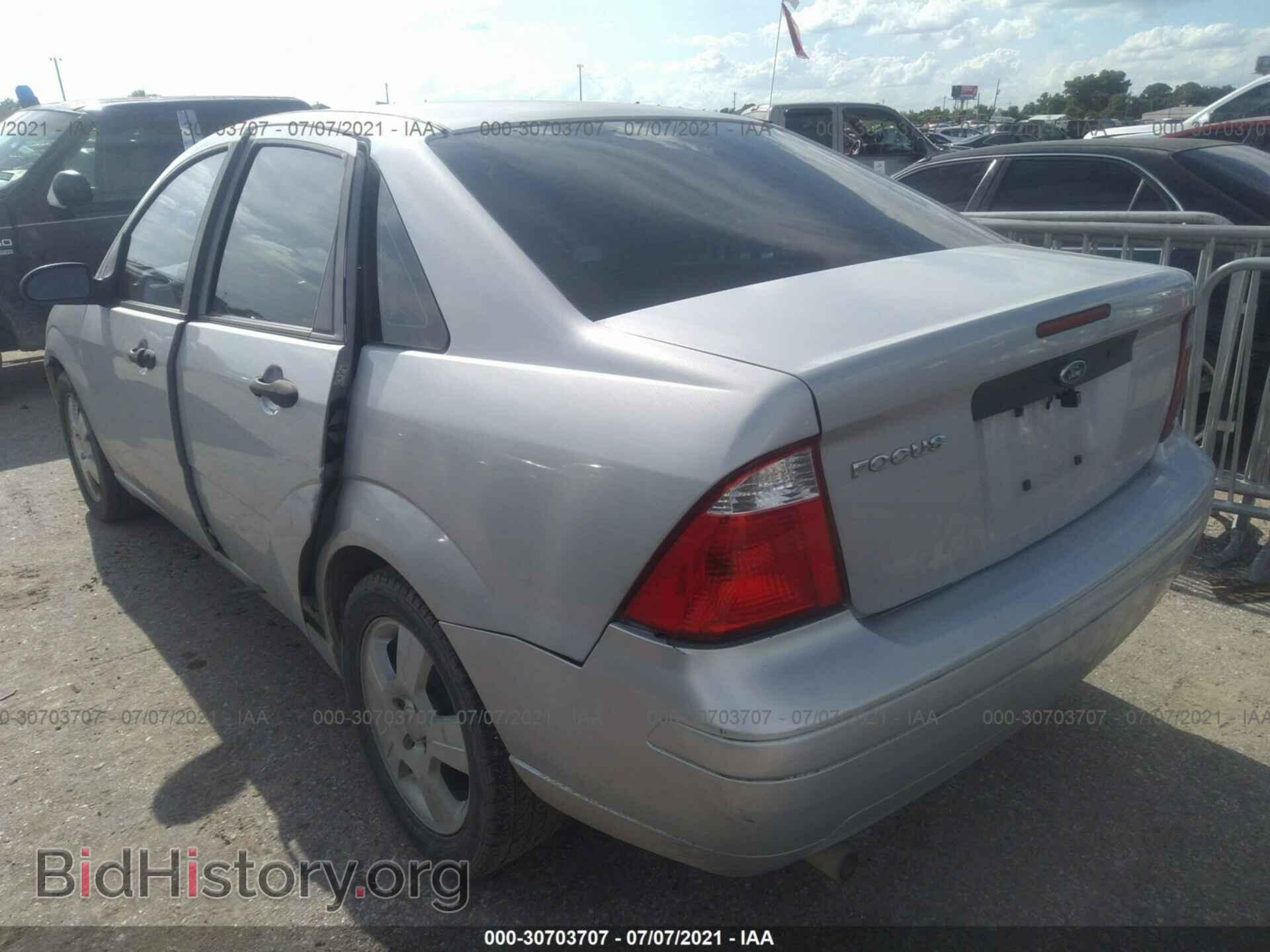 2007 FORD FOCUS - VIN: 1FAFP34N67W217255 - Фото 3