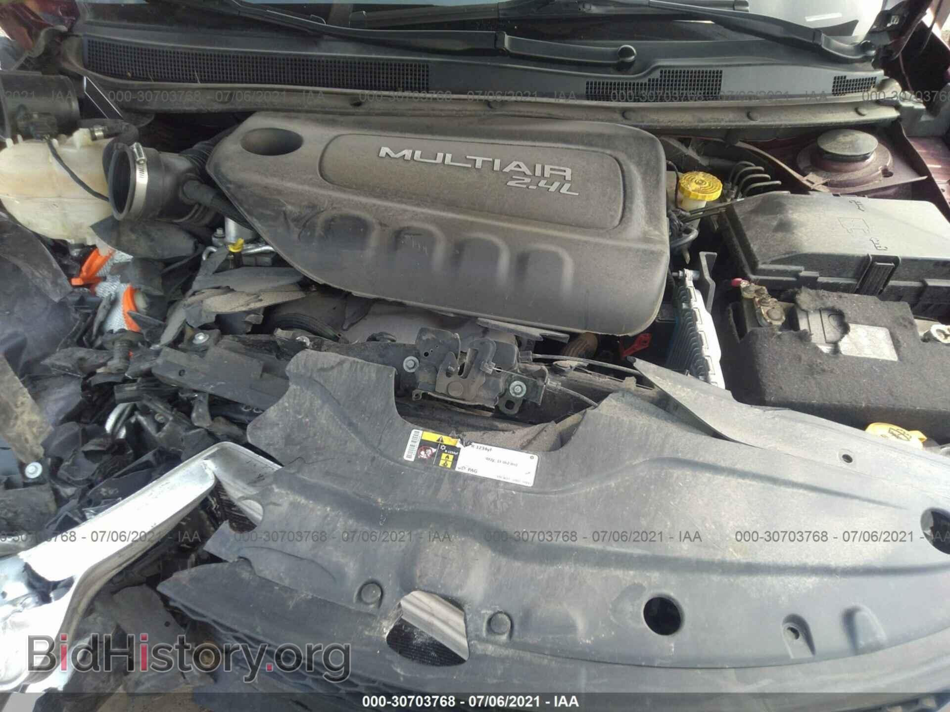 2016 CHRYSLER 200 - VIN: 1C3CCCAB2GN173476 - Фото 10