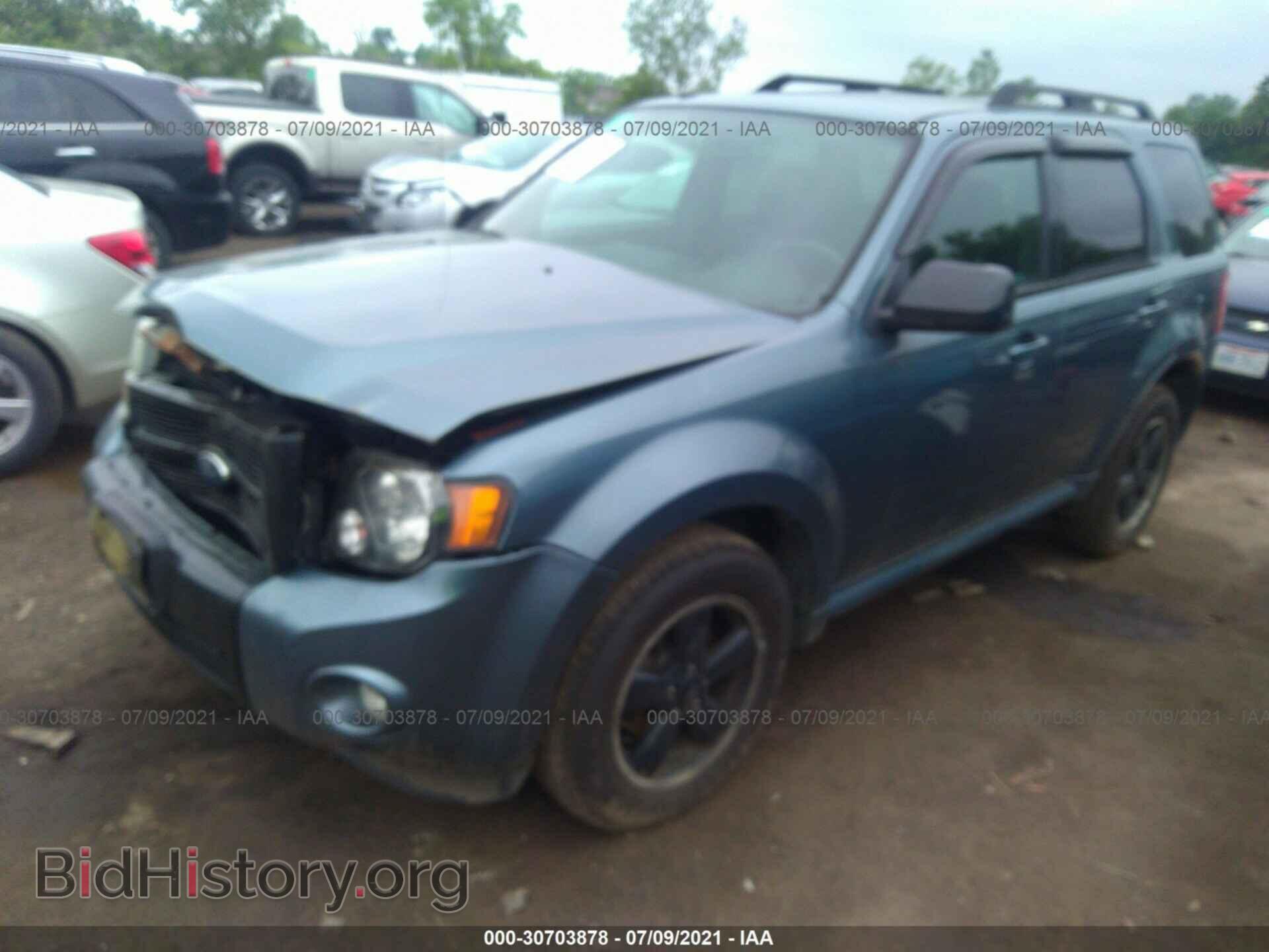 2011 FORD ESCAPE - VIN: 1FMCU9D70BKA26338 - Фото 2