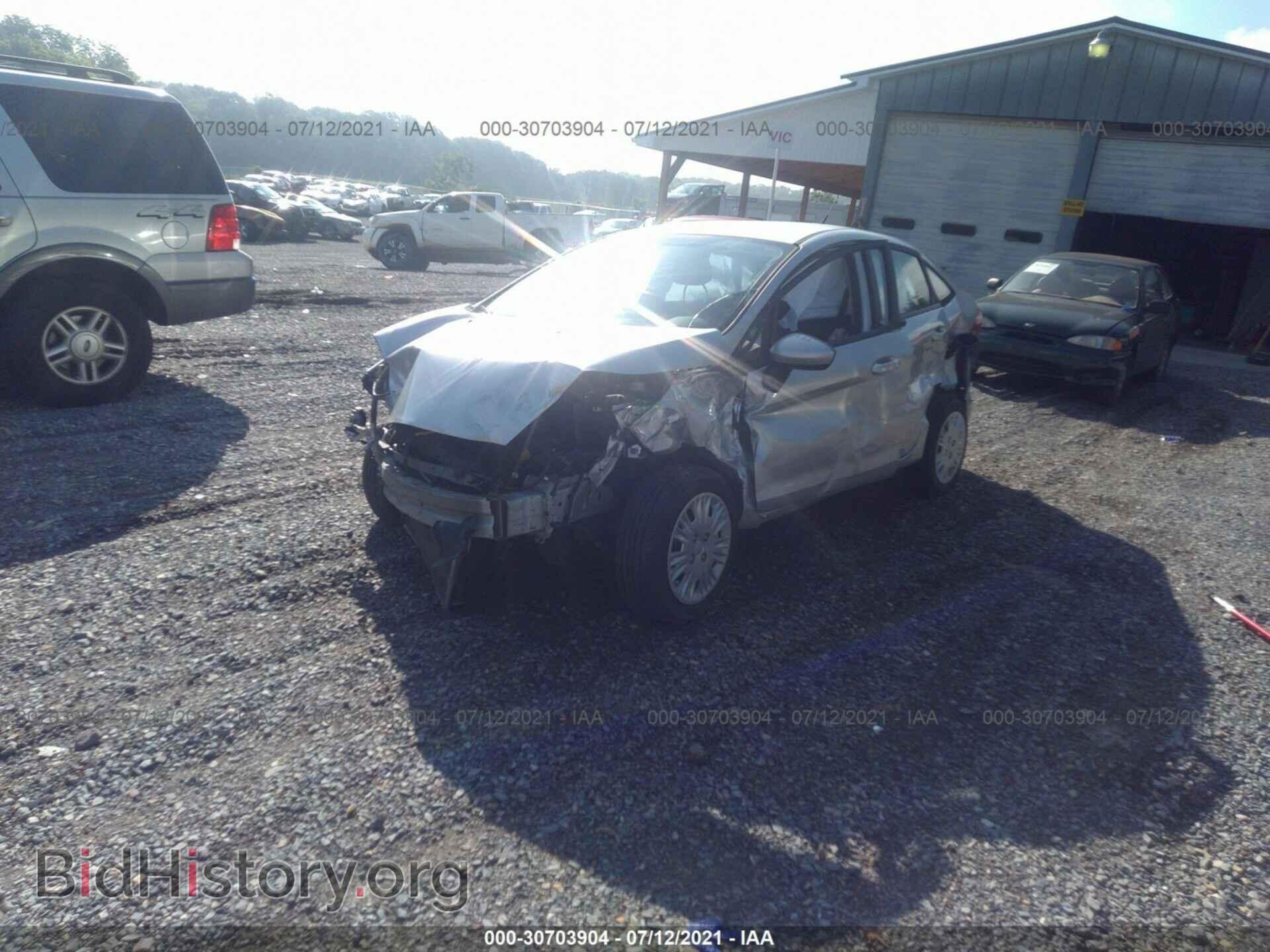 2016 FORD FIESTA - VIN: 3FADP4AJ9GM137639 - Фото 2
