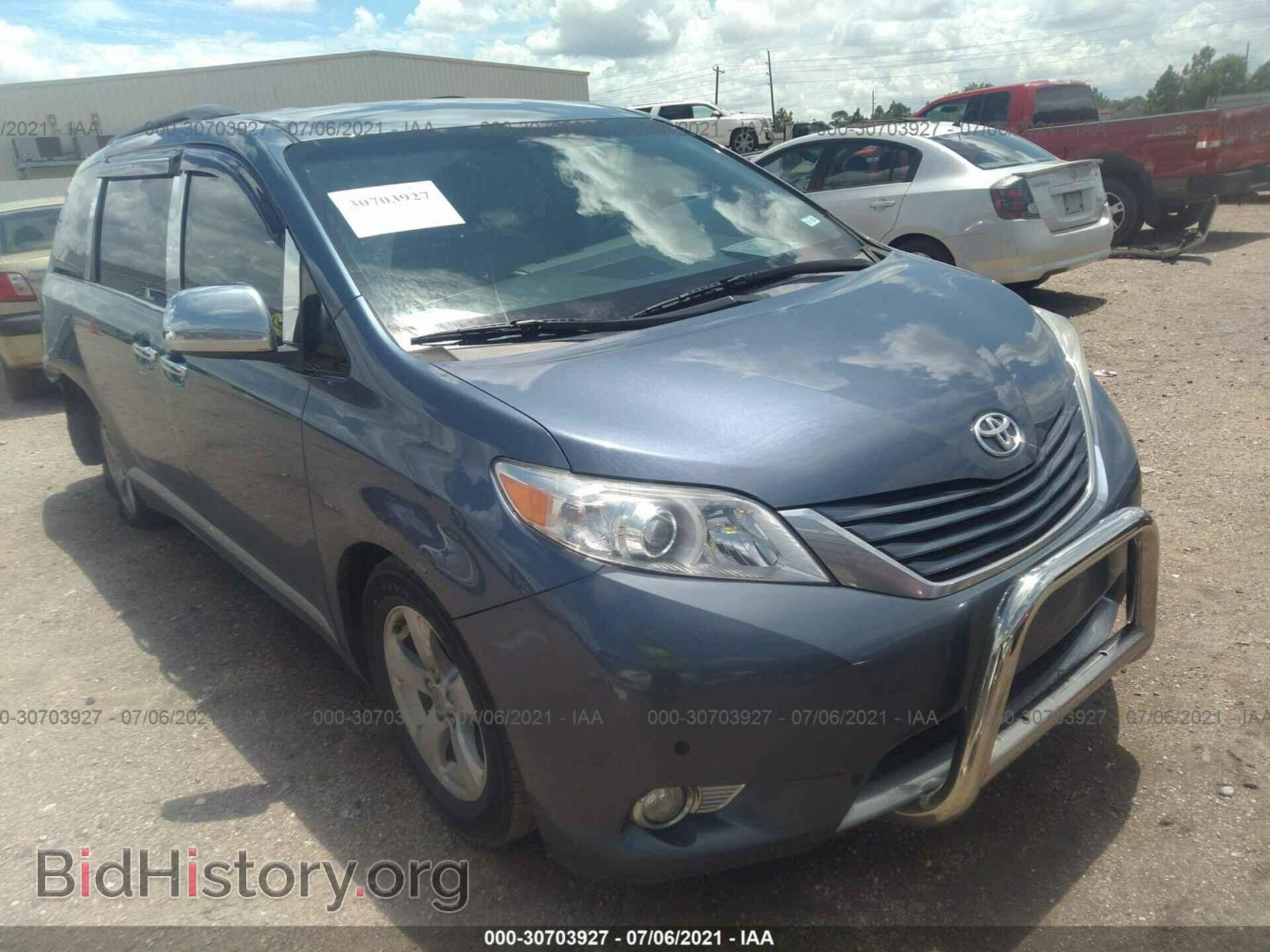 Photo 5TDKZ3DCXHS799167 - TOYOTA SIENNA 2017