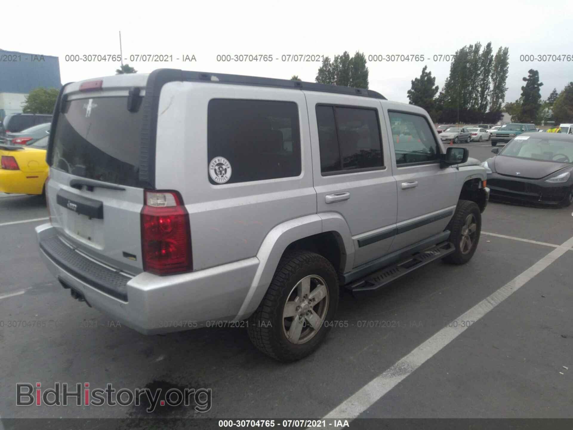 2007 JEEP COMMANDER - VIN: 1J8HH48P87C502017 - Photo 4