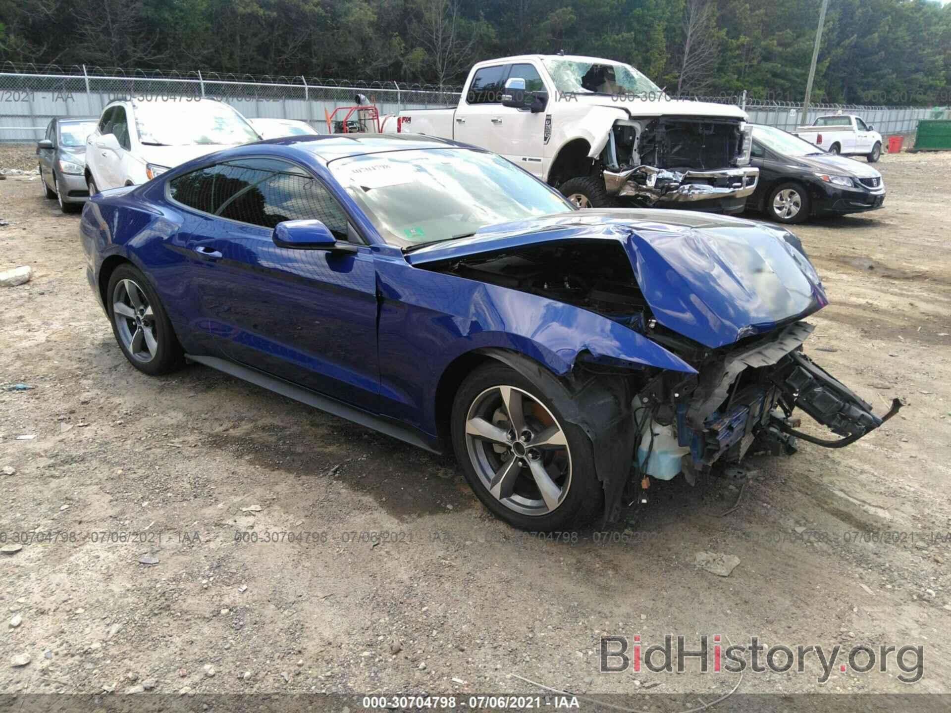 Photo 1FA6P8TH7F5318818 - FORD MUSTANG 2015