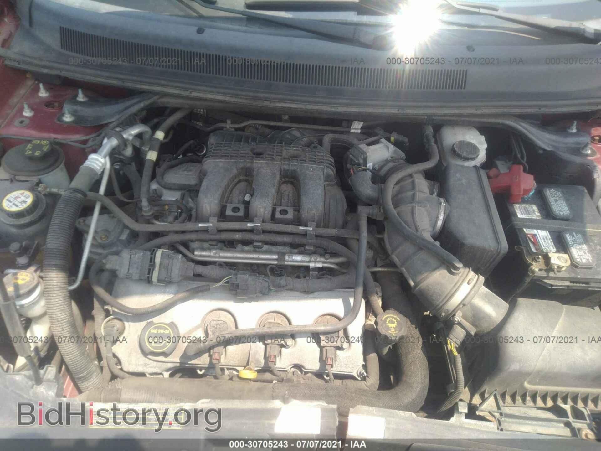 2008 FORD TAURUS X - VIN: 1FMDK02W38GA10842 - Фото 10