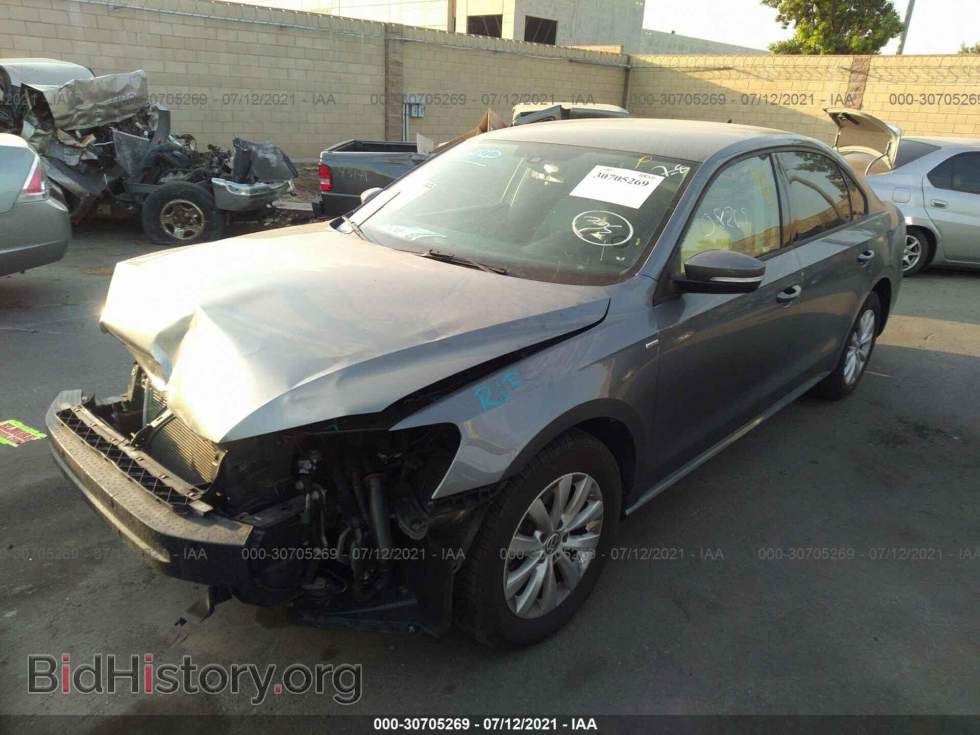 2014 VOLKSWAGEN PASSAT - VIN: 1VWAT7A31EC105758 - Фото 2