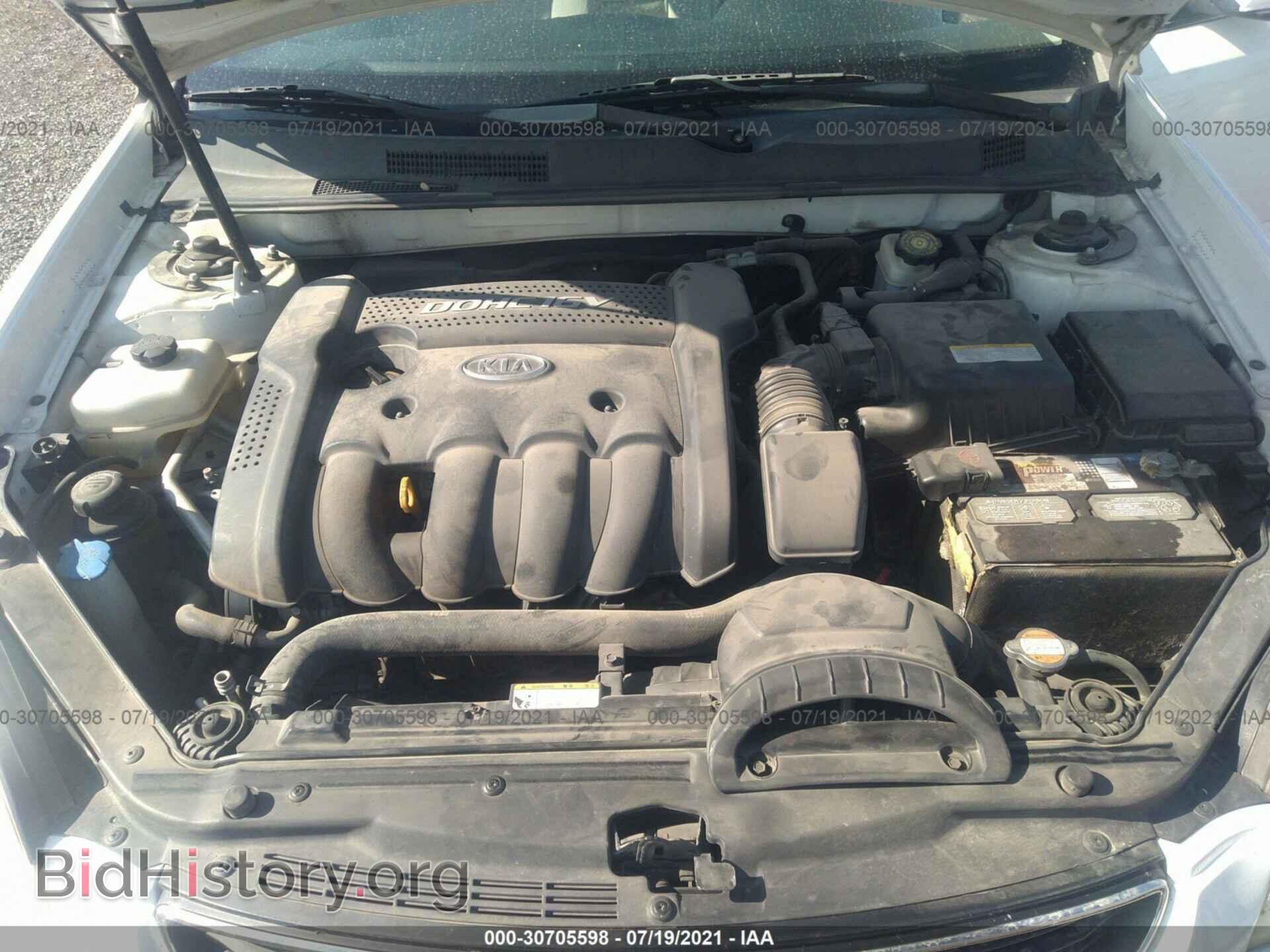 2008 KIA OPTIMA - VIN: KNAGE123785173801 - Фото 10