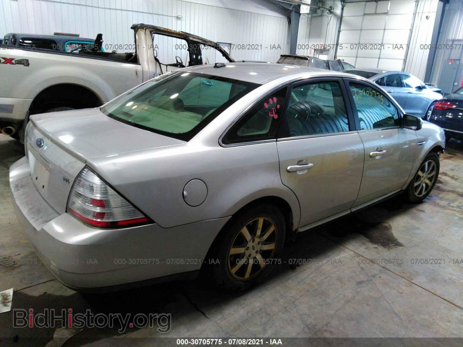 2008 FORD TAURUS - VIN: 1FAHP24W88G111221 - Фото 4