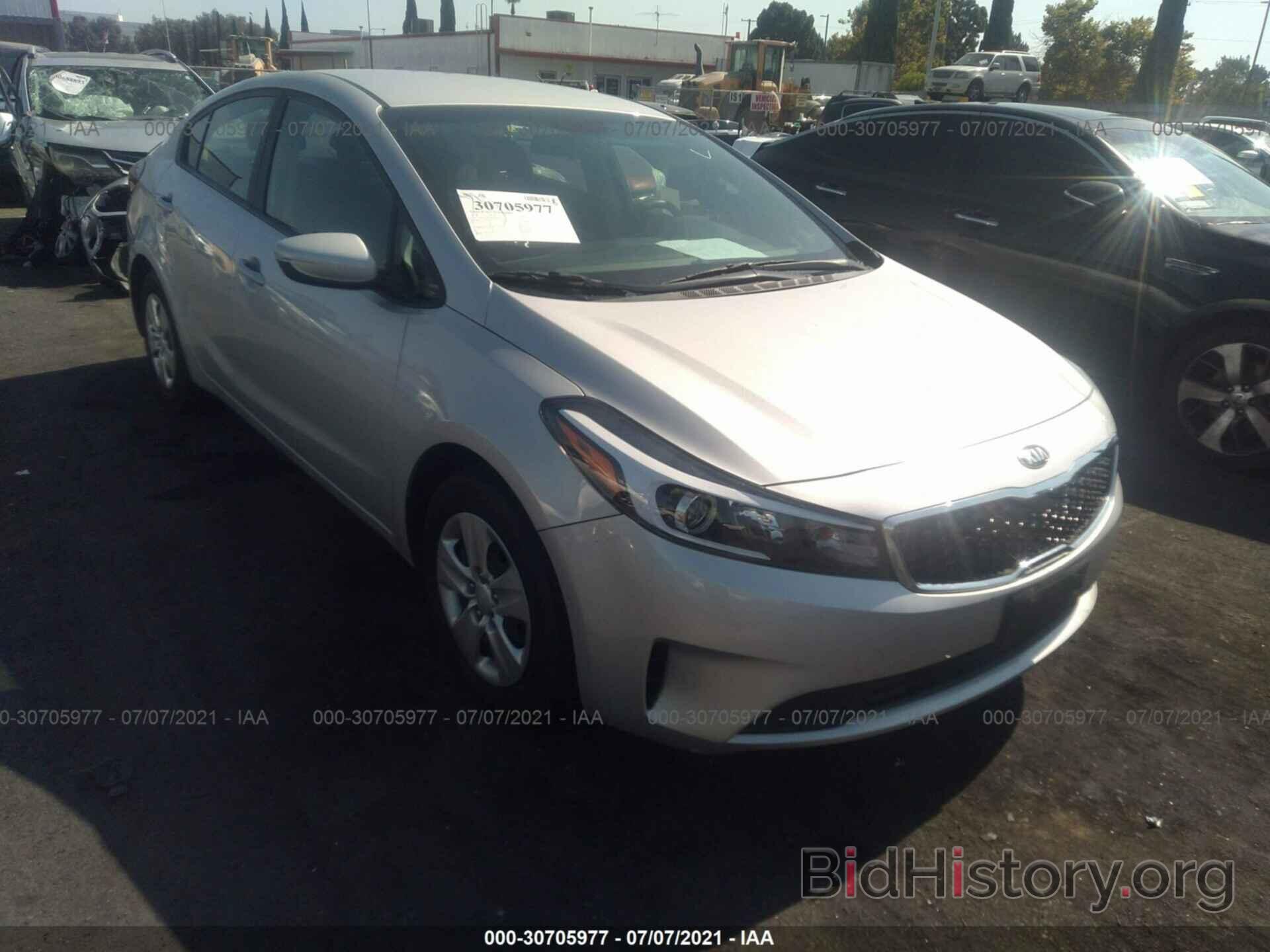 Photo 3KPFK4A73JE280948 - KIA FORTE 2018