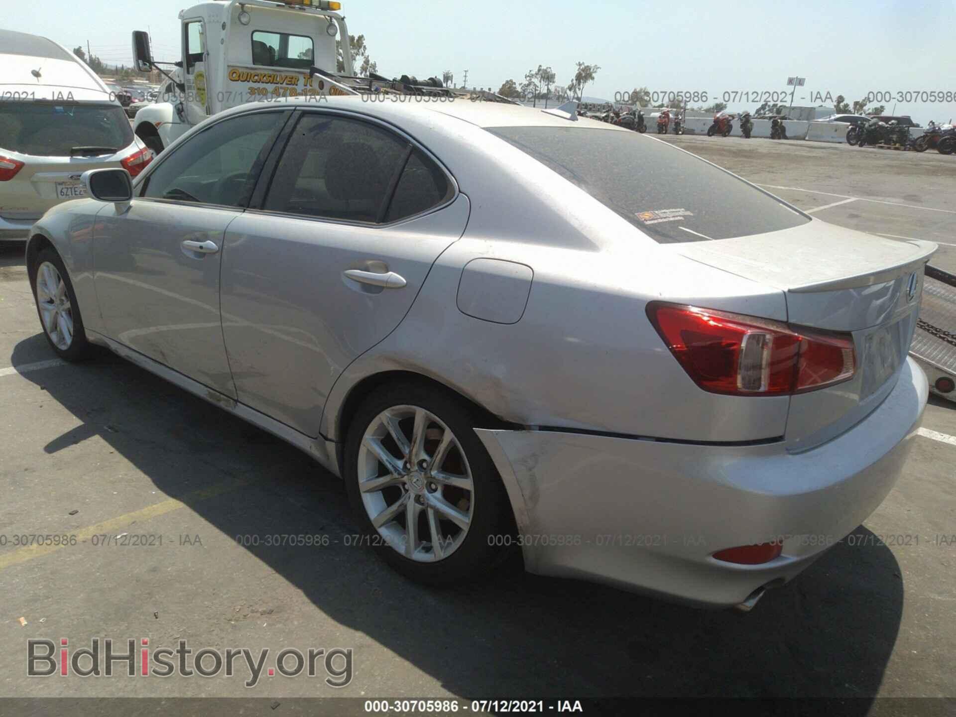 2011 LEXUS IS 250 - VIN: JTHBF5C29B2100704 - Фото 3