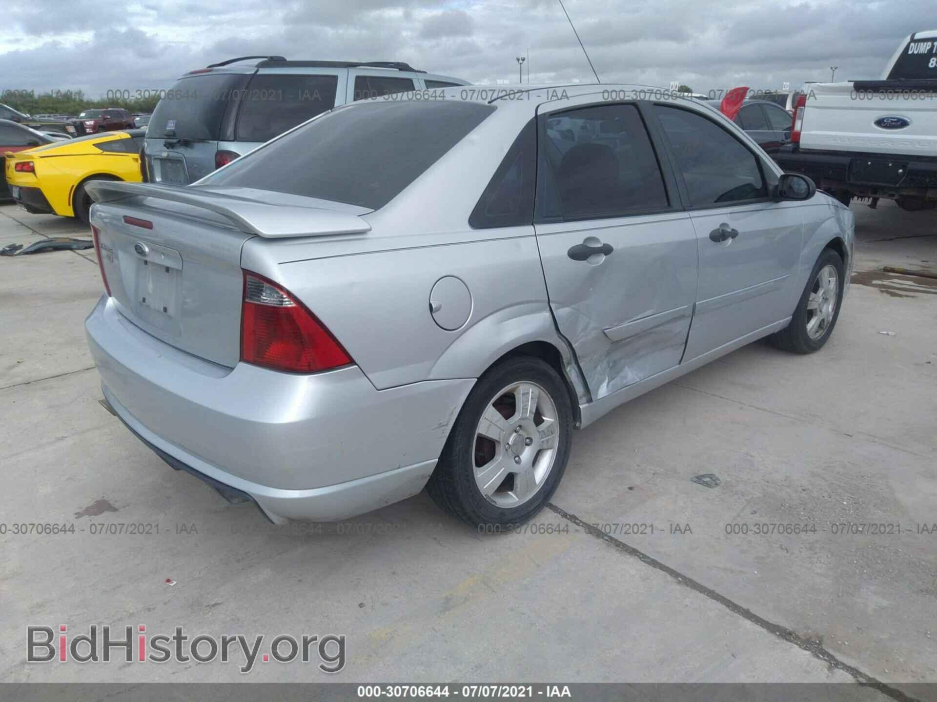 2007 FORD FOCUS - VIN: 1FAFP34N07W134047 - Фото 4