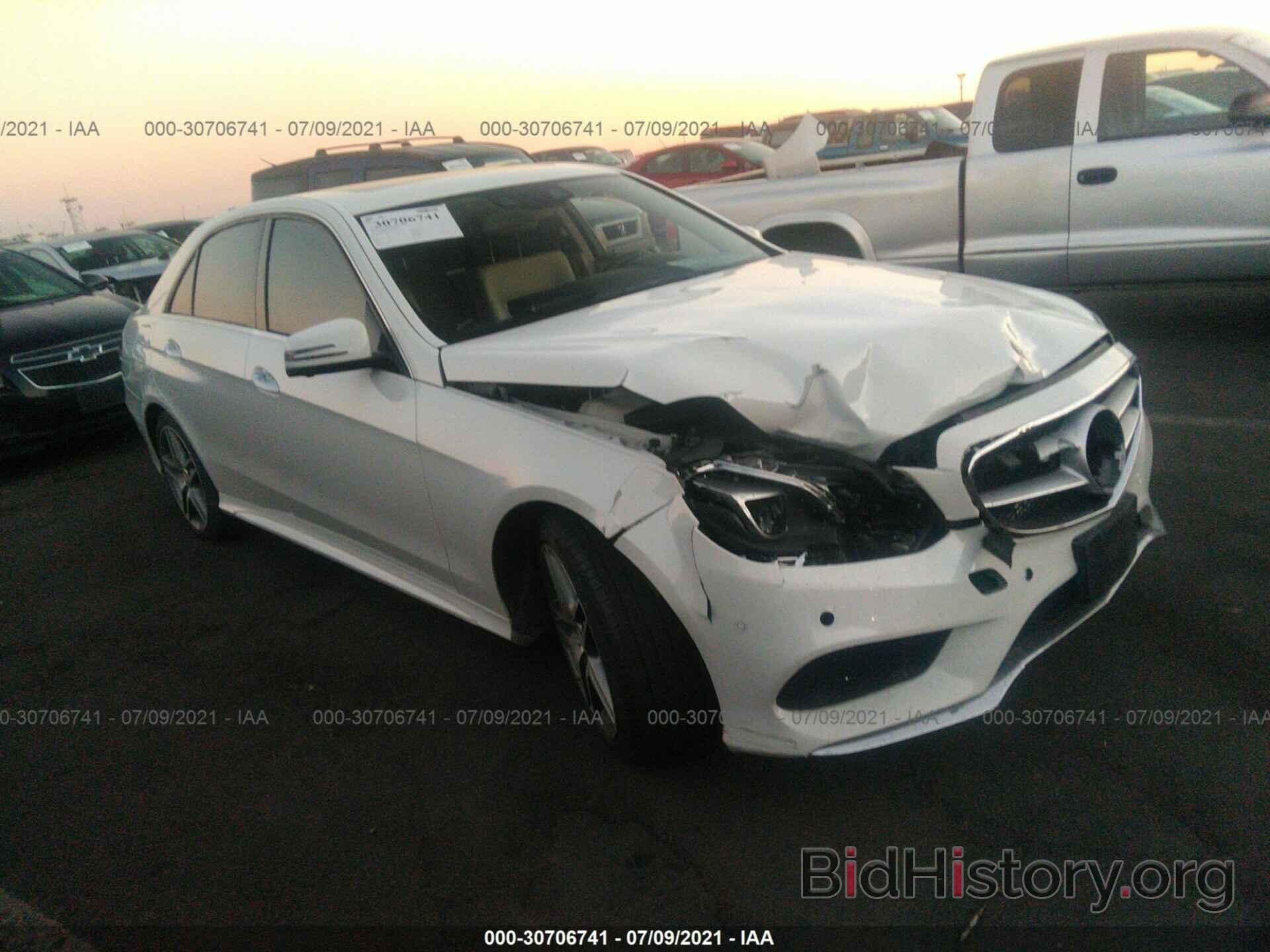 Photo WDDHF5KB6EB017836 - MERCEDES-BENZ E-CLASS 2014