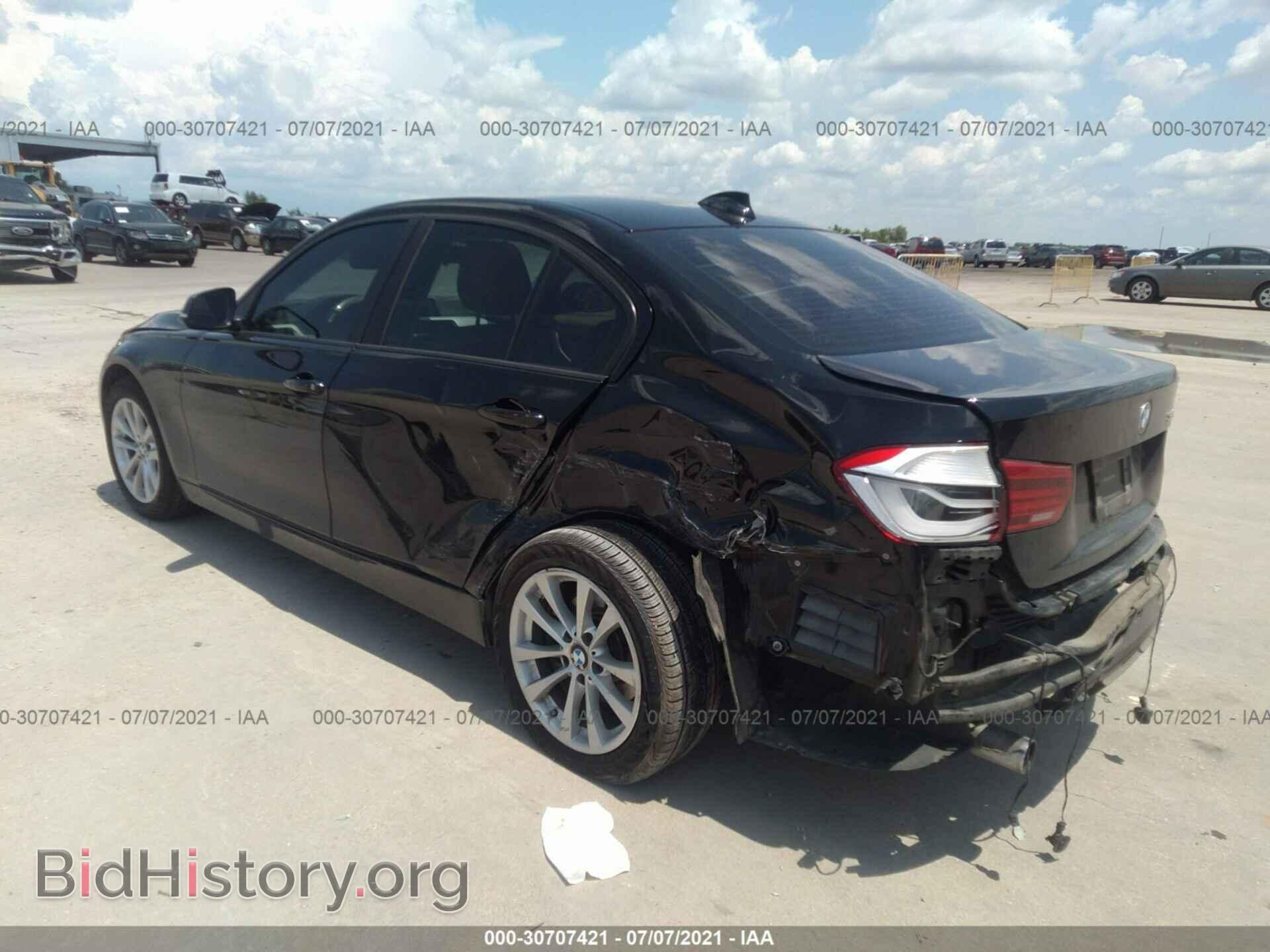2016 BMW 3 SERIES - VIN: WBA8E1G51GNU10960 - Фото 3