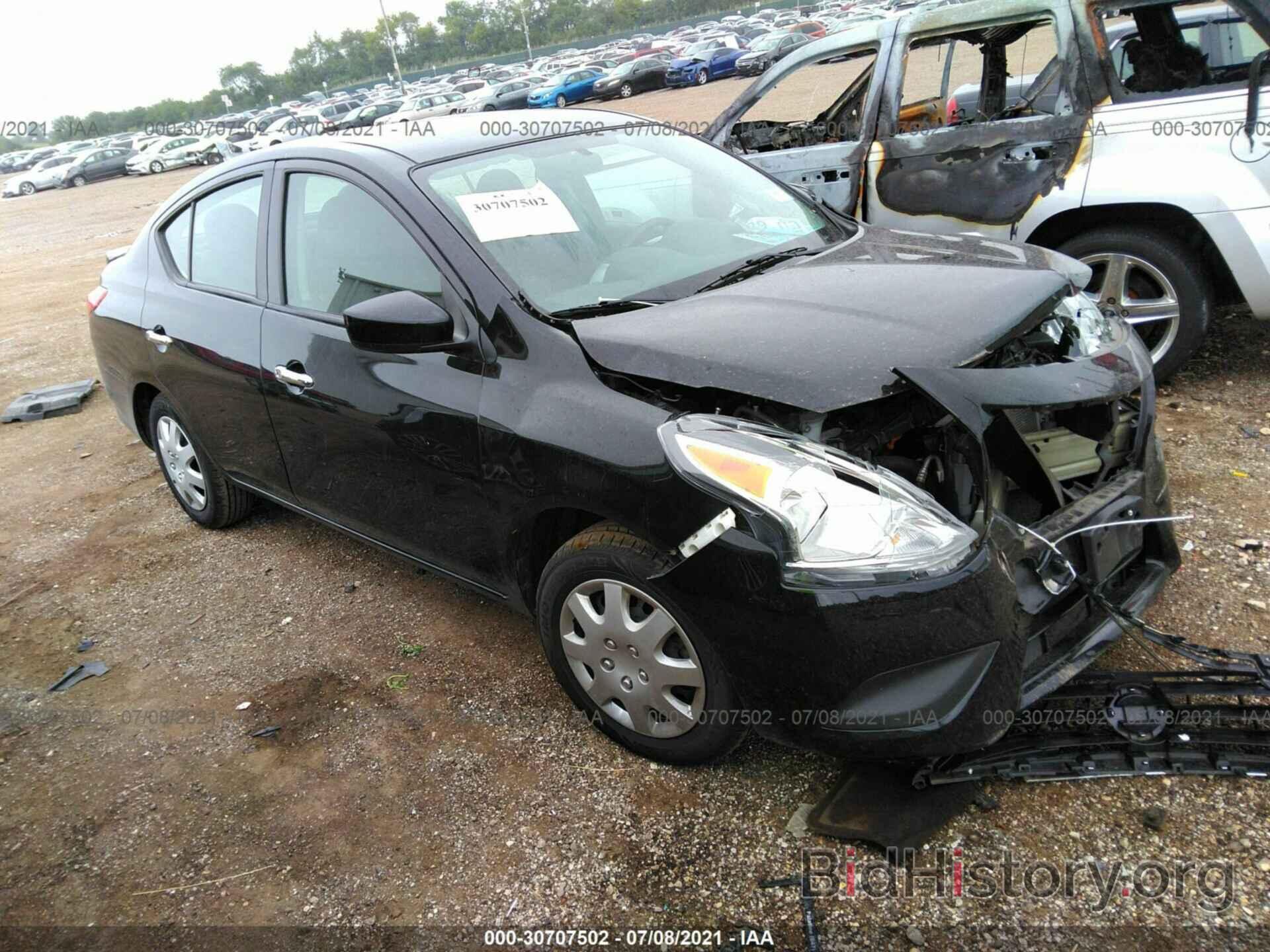 Photo 3N1CN7AP5KL863159 - NISSAN VERSA SEDAN 2019