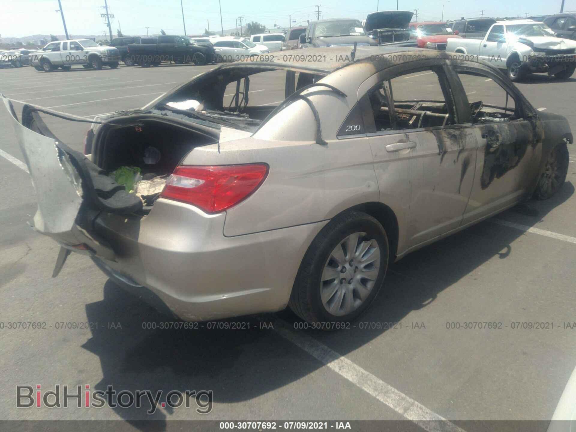 2014 CHRYSLER 200 - VIN: 1C3CCBAB7EN210934 - Фото 4