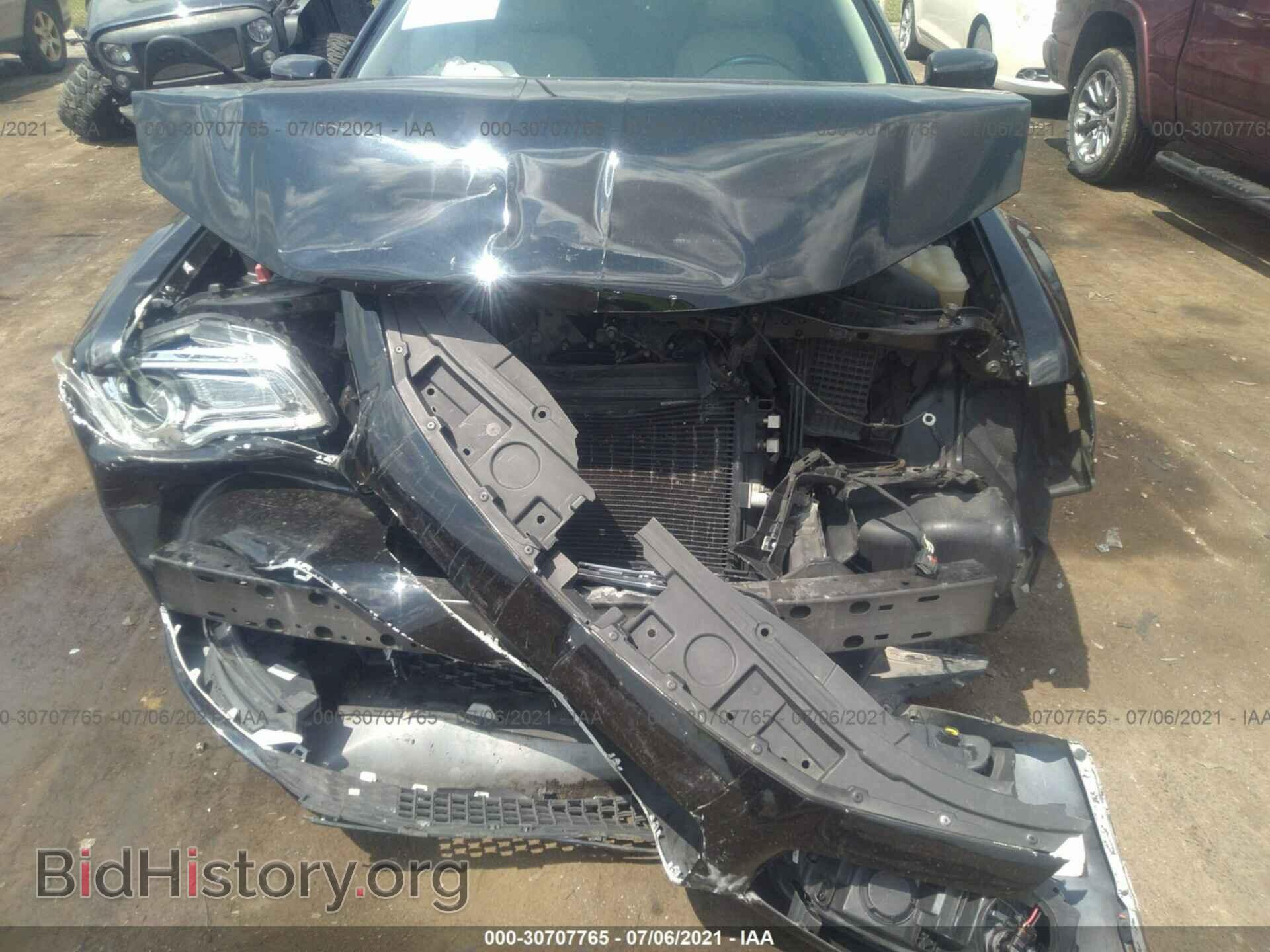 2017 CHRYSLER 300 - VIN: 2C3CCAAG4HH609884 - Фото 6