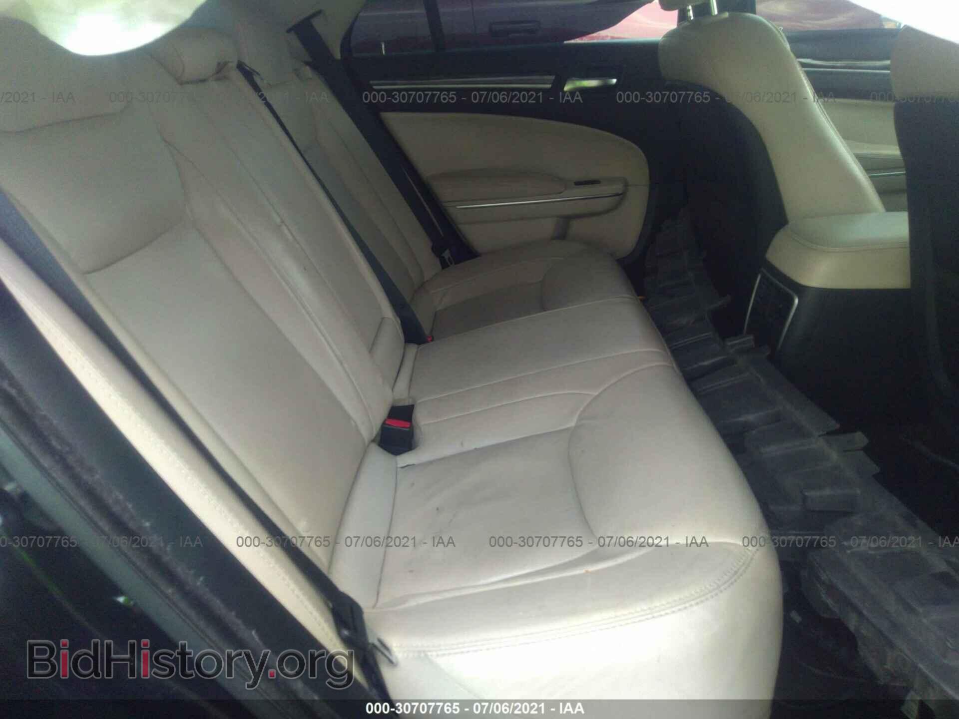 2017 CHRYSLER 300 - VIN: 2C3CCAAG4HH609884 - Фото 8