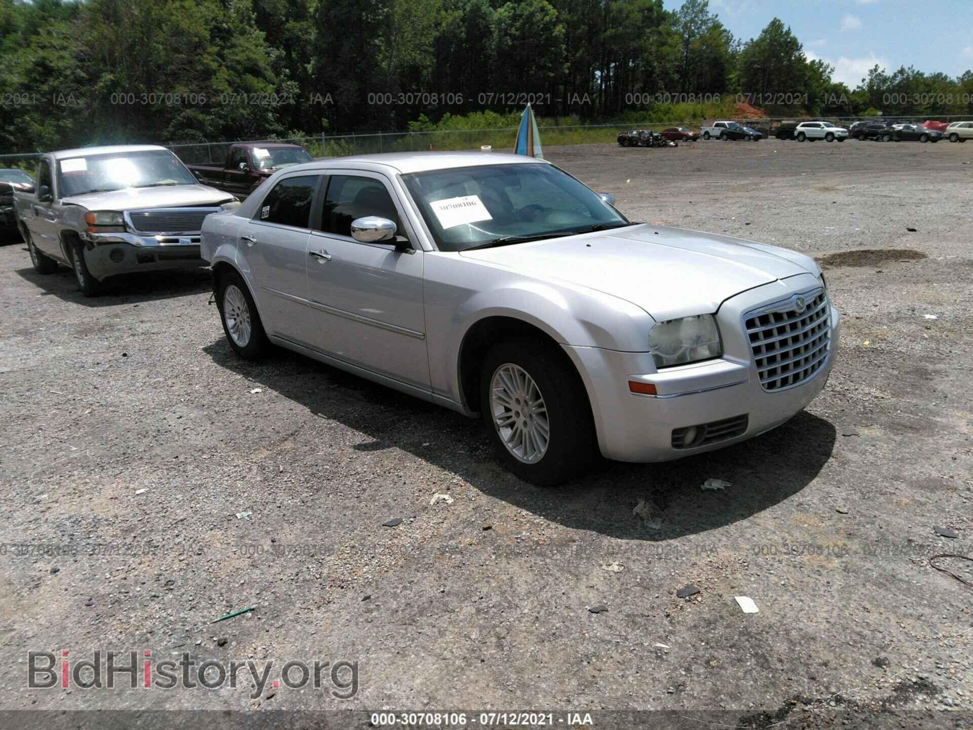 Photo 2C3CA4CD2AH167686 - CHRYSLER 300 2010