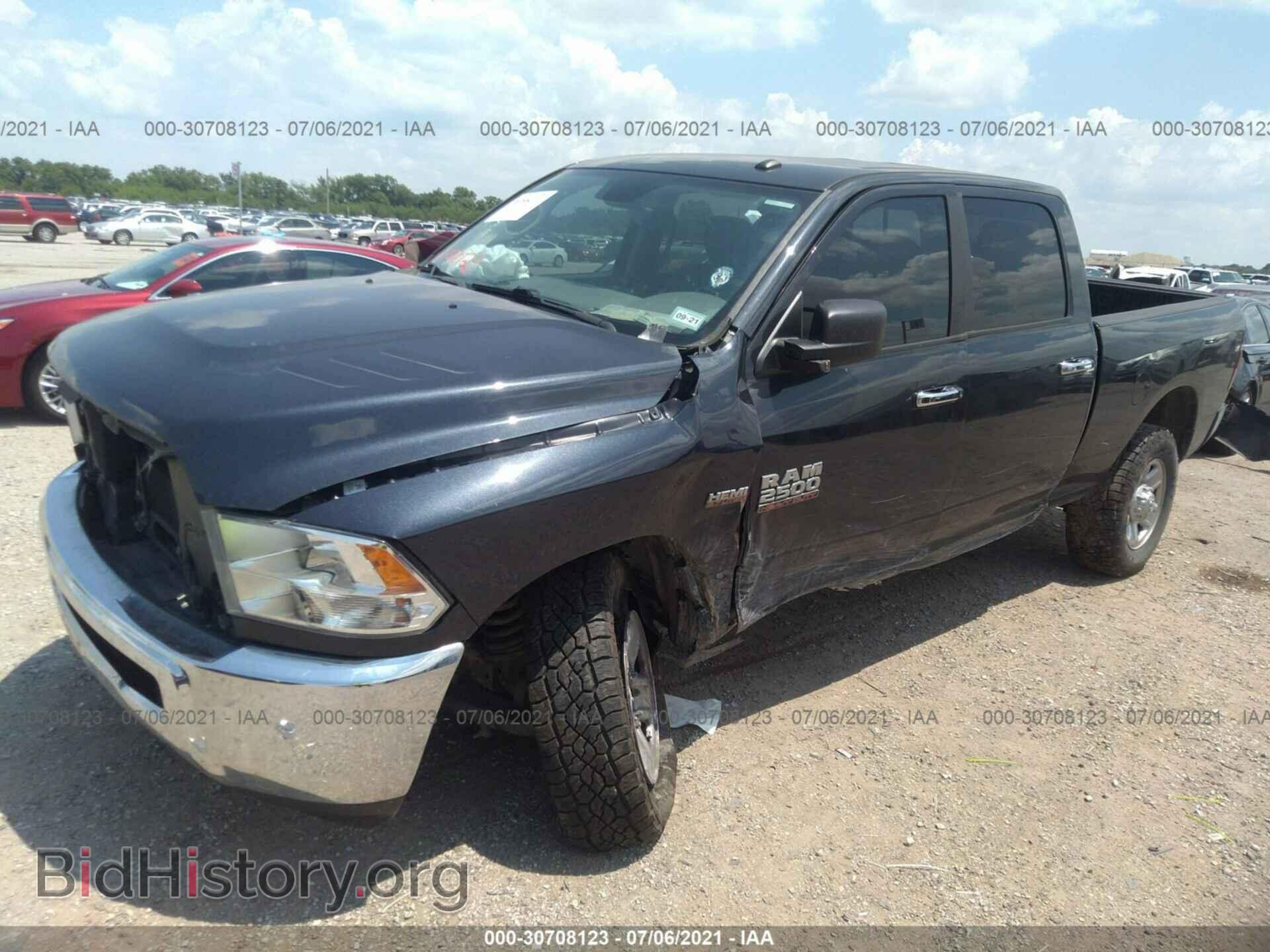 2016 RAM 2500 - VIN: 3C6TR5DT4GG183002 - Фото 2