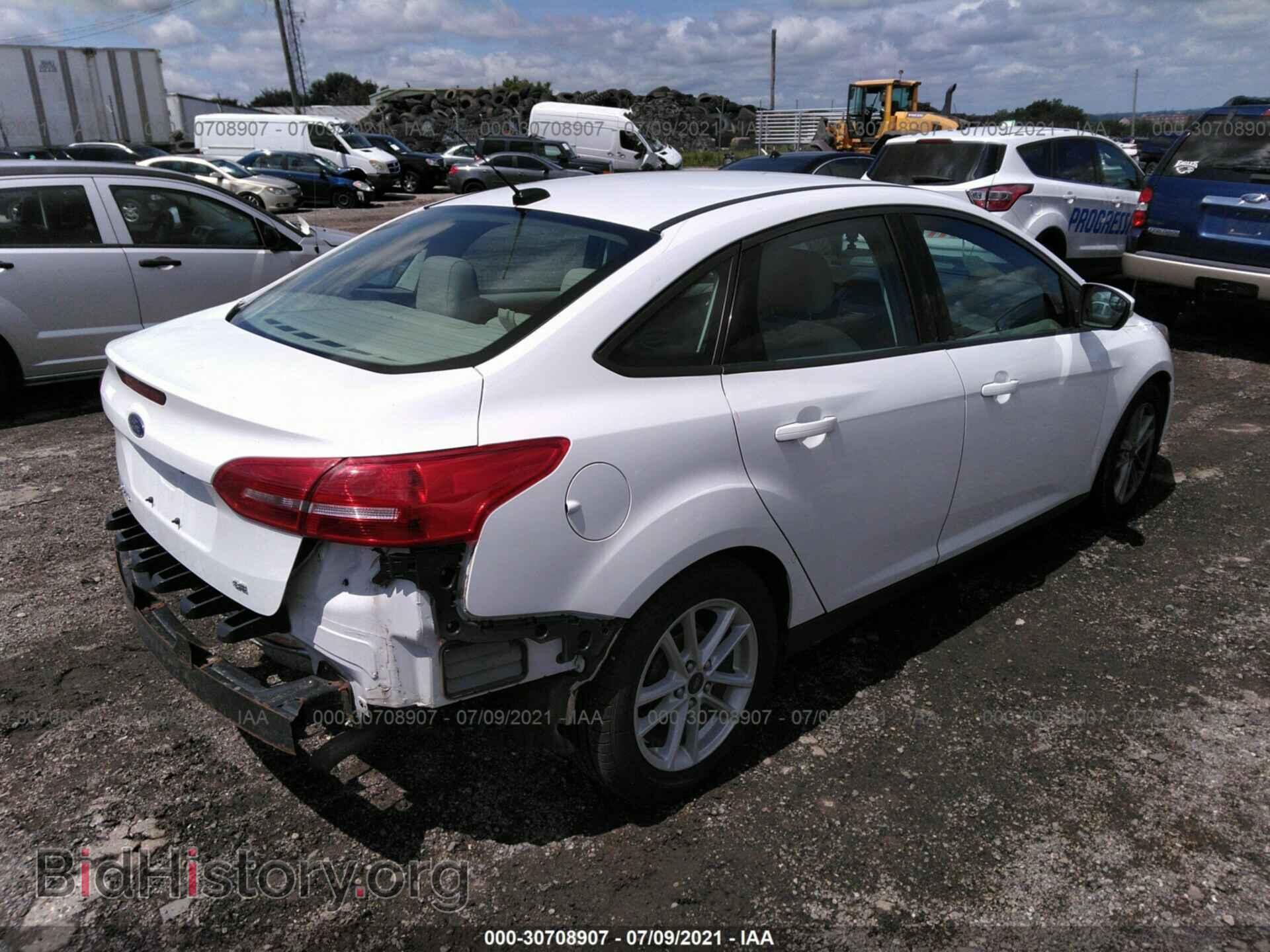 2017 FORD FOCUS - VIN: 1FADP3F25HL227322 - Фото 4