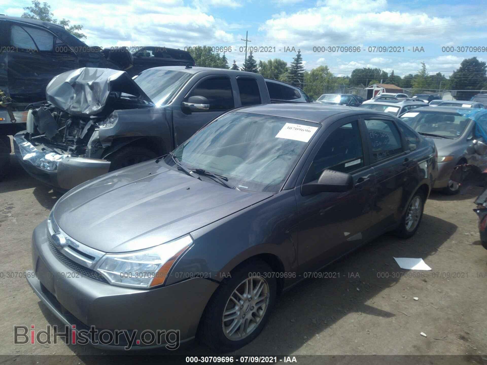 2009 FORD FOCUS - VIN: 1FAHP35N79W219204 - Фото 2