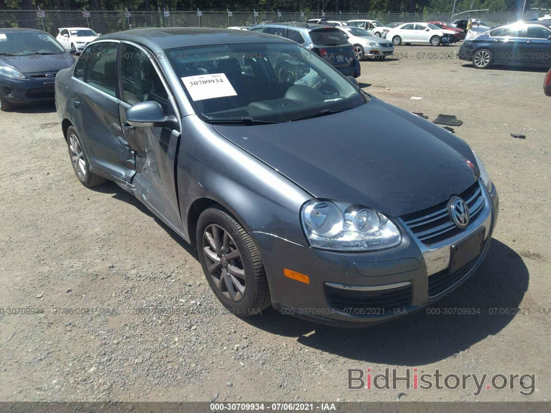 Photo 3VWRZ7AJ5AM049946 - VOLKSWAGEN JETTA SEDAN 2010