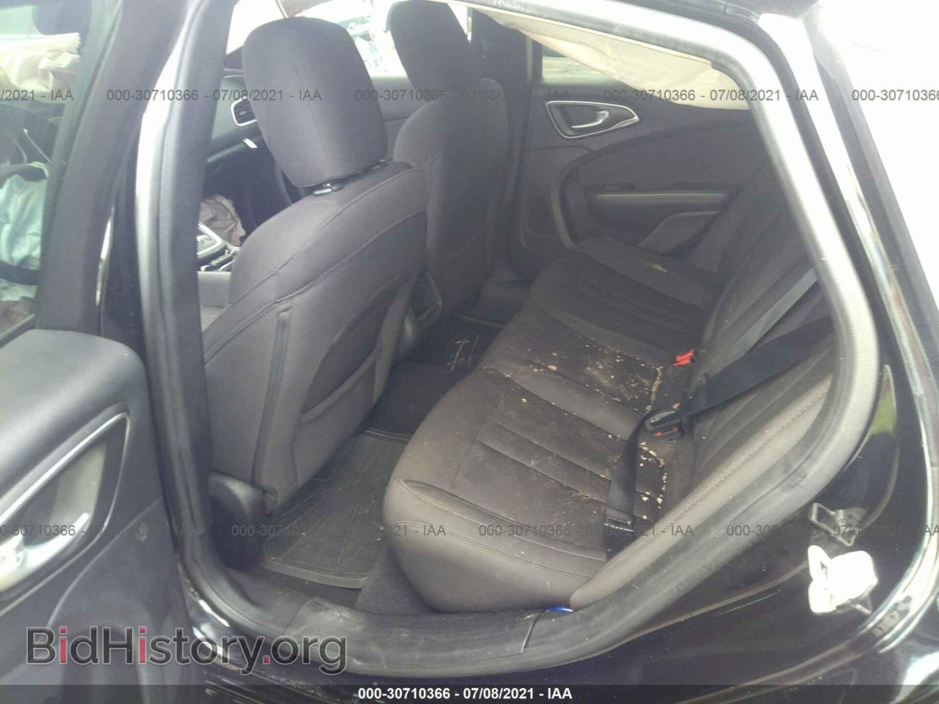 2015 CHRYSLER 200 - VIN: 1C3CCCAB7FN737301 - Фото 8