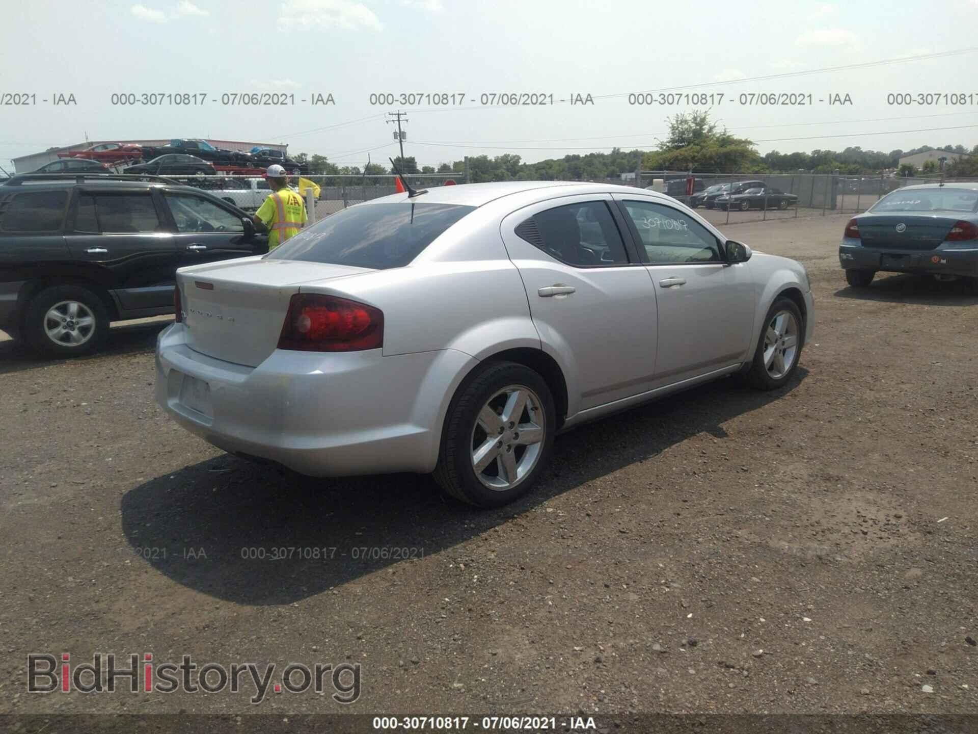 2011 DODGE AVENGER - VIN: 1B3BD2FB7BN587127 - Фото 4