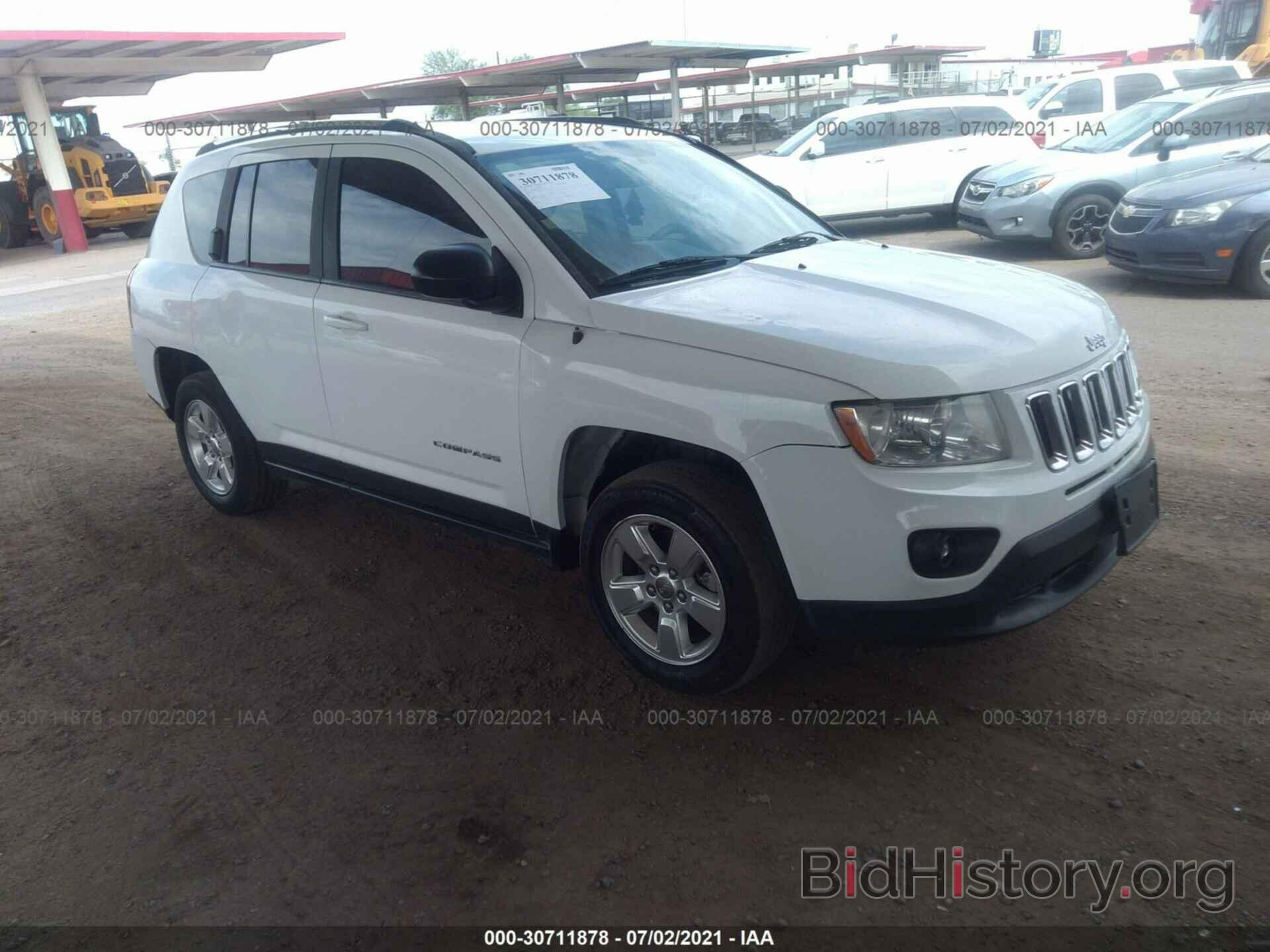 Photo 1C4NJCBA2DD275703 - JEEP COMPASS 2013