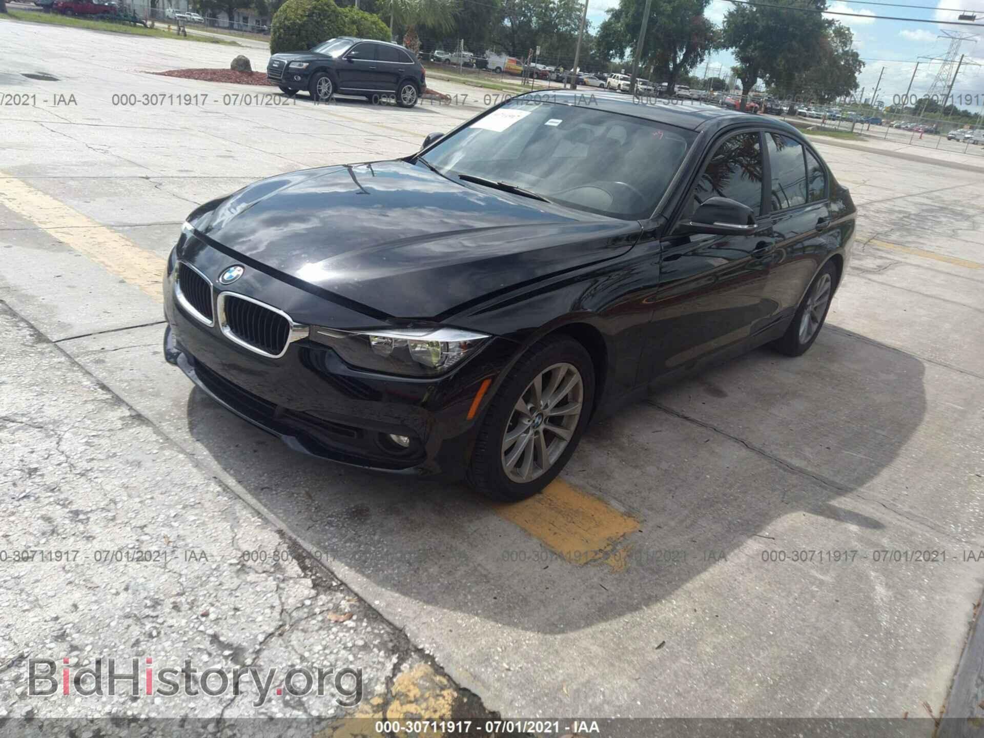 2017 BMW 3 SERIES - VIN: WBA8A9C3XHK863993 - Фото 2