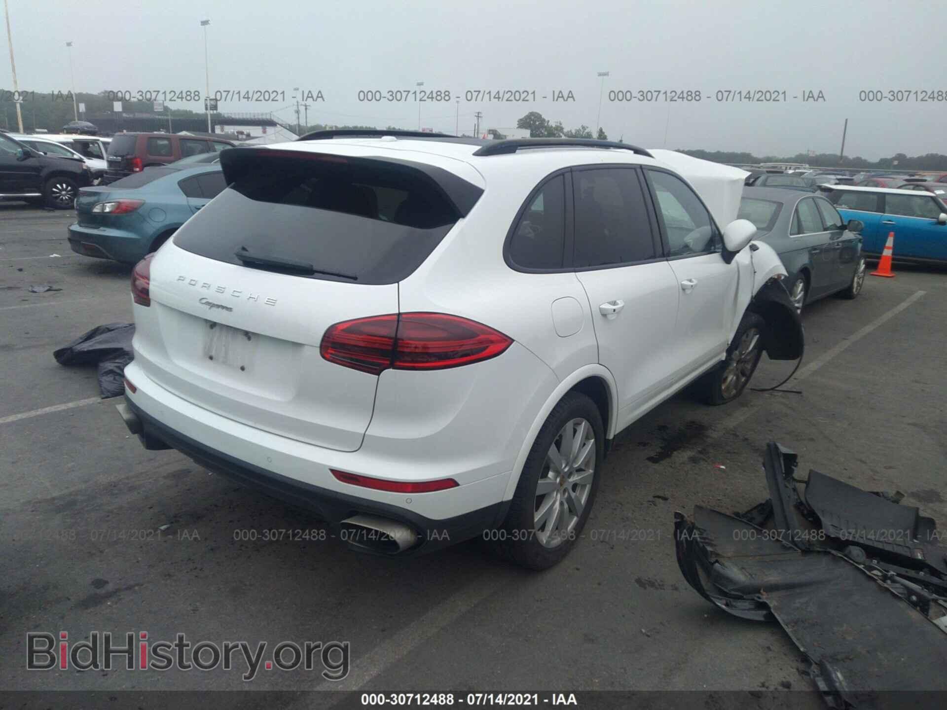 2017 PORSCHE CAYENNE - VIN: WP1AA2A23HKA84634 - Фото 4